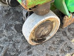 Podwozie with Left Front Tire