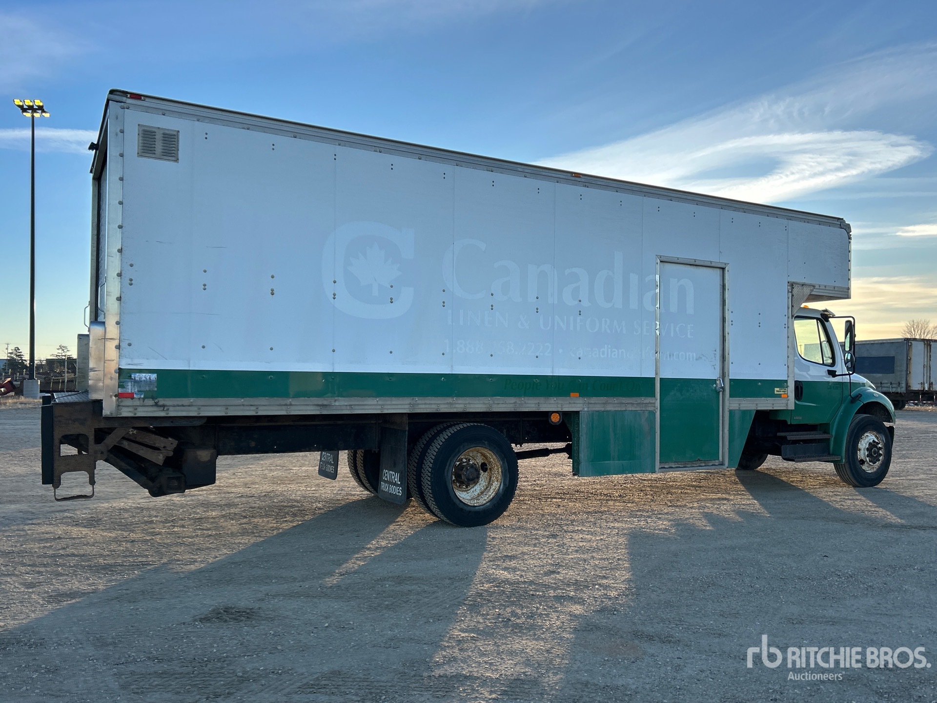 2012 Freightliner M2 106