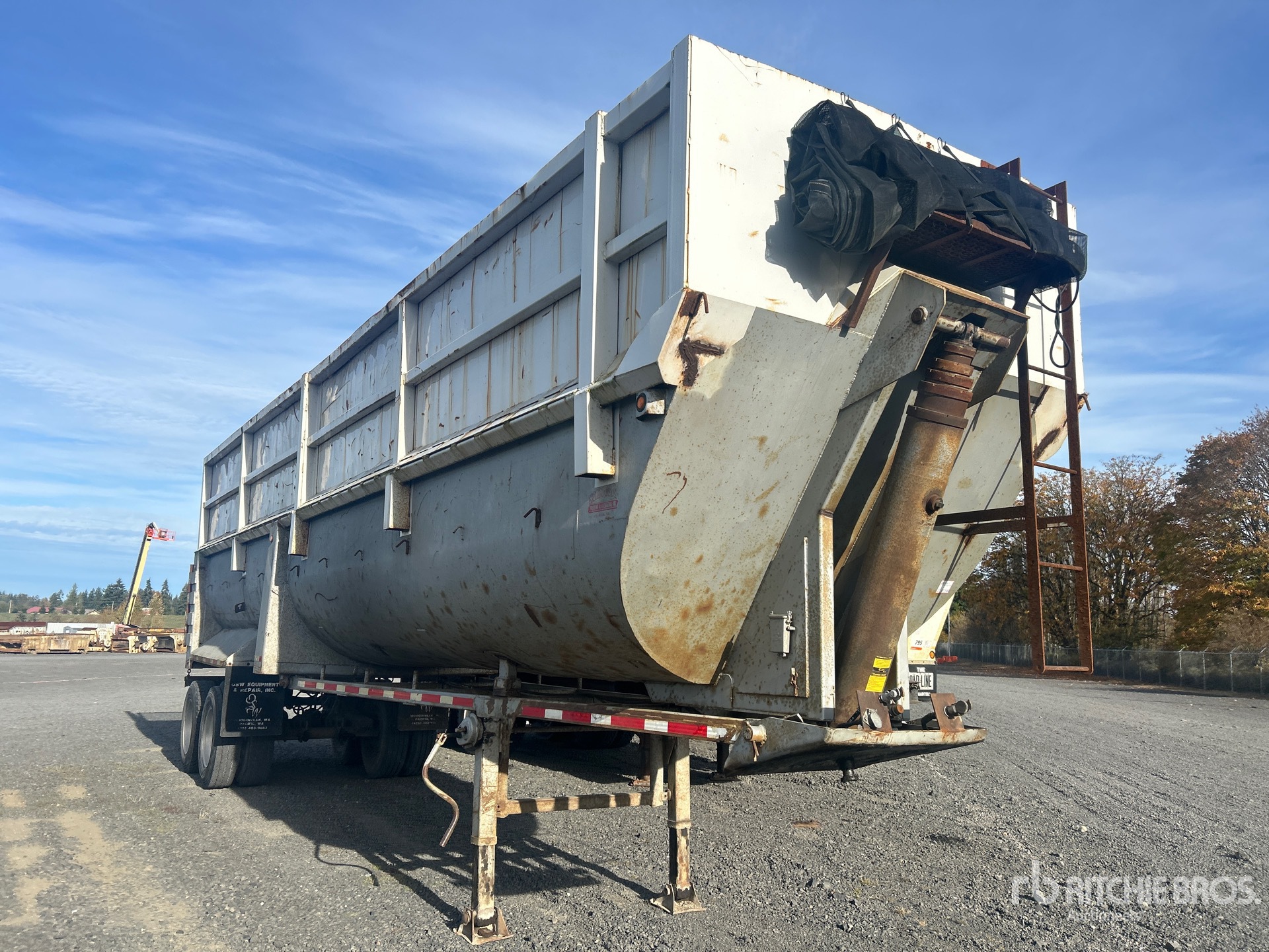 1990 Western 36 FT T/A