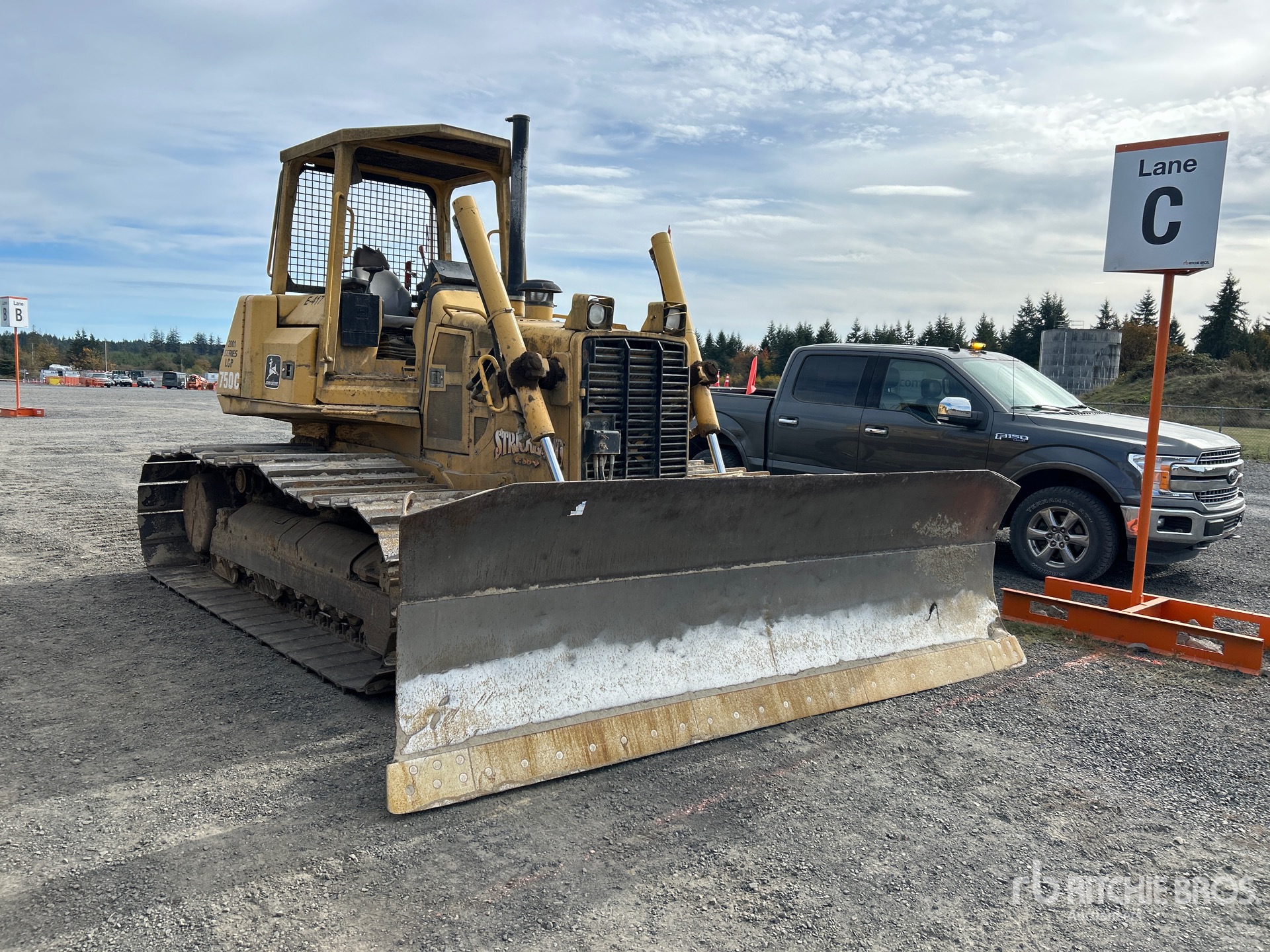 1999 John Deere 750C LGP