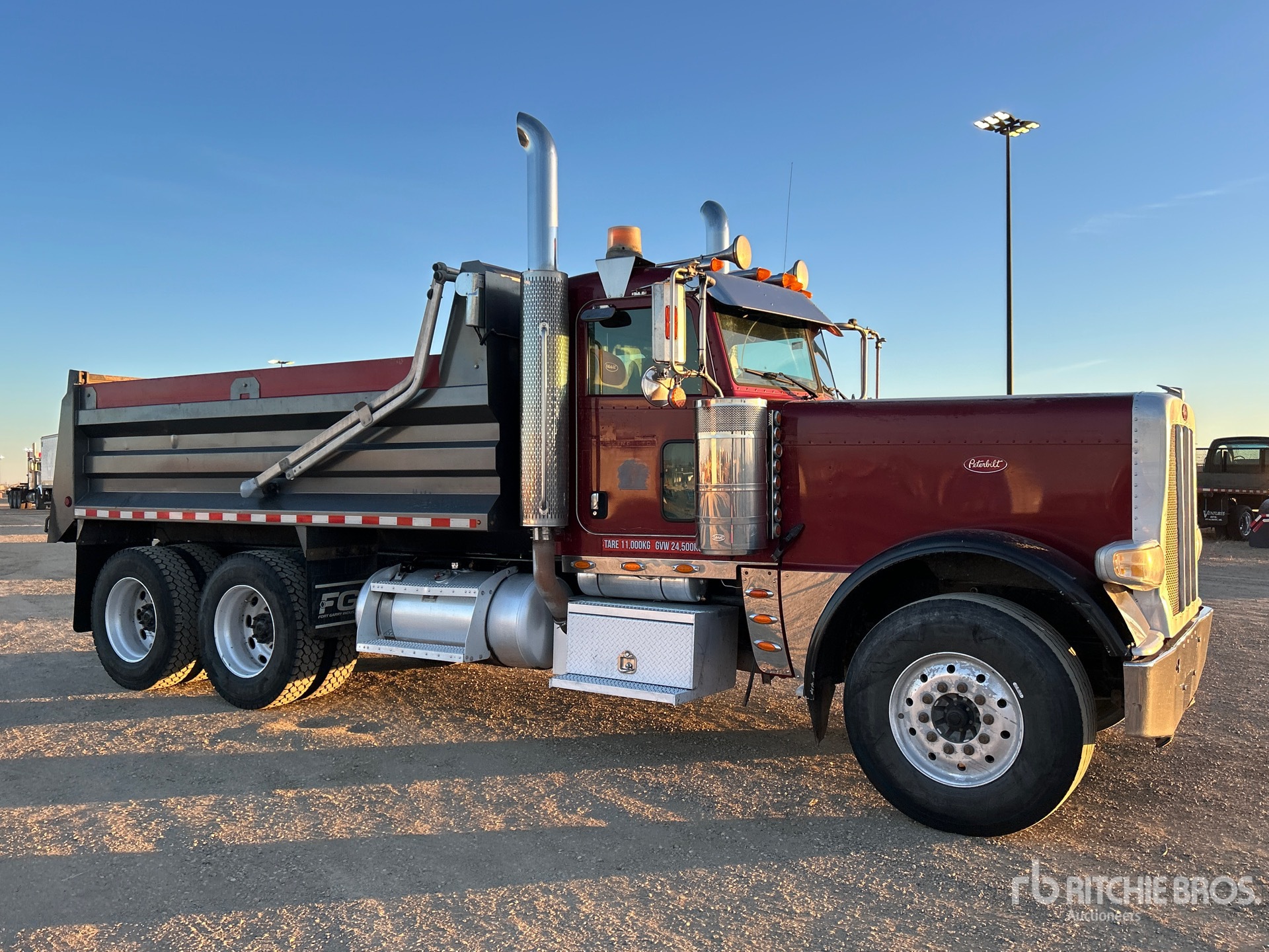 2008 Peterbilt 389