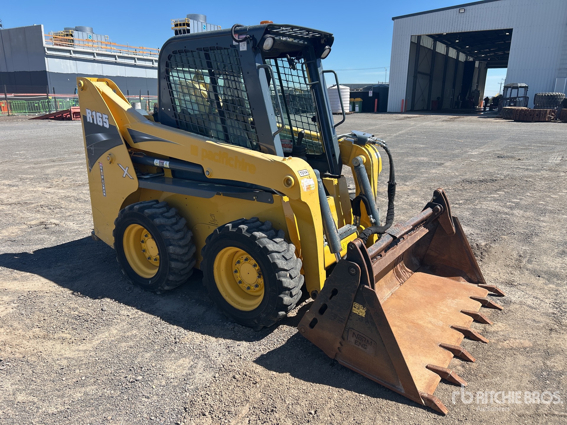 2018 Gehl R165