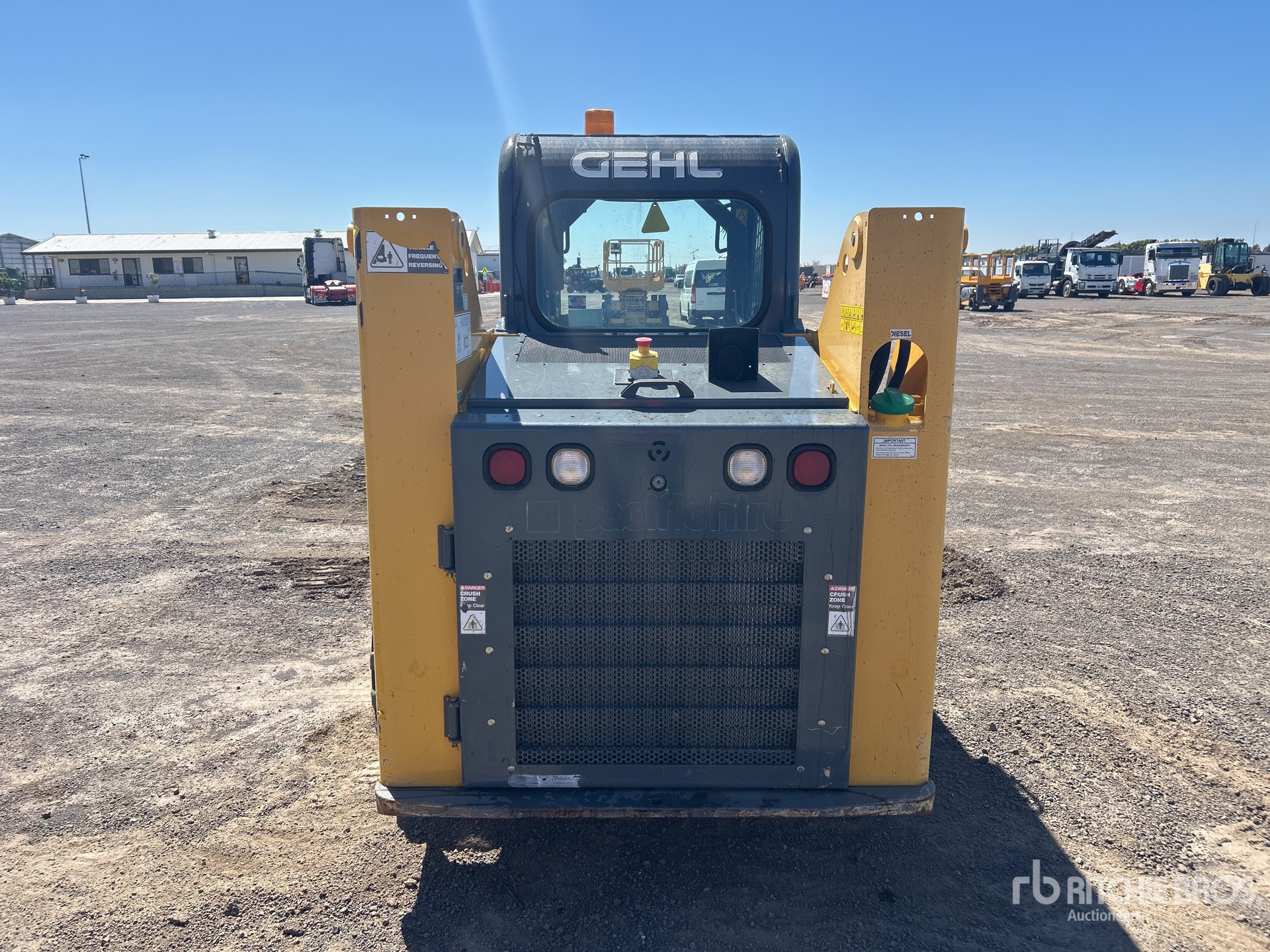 2018 Gehl R165
