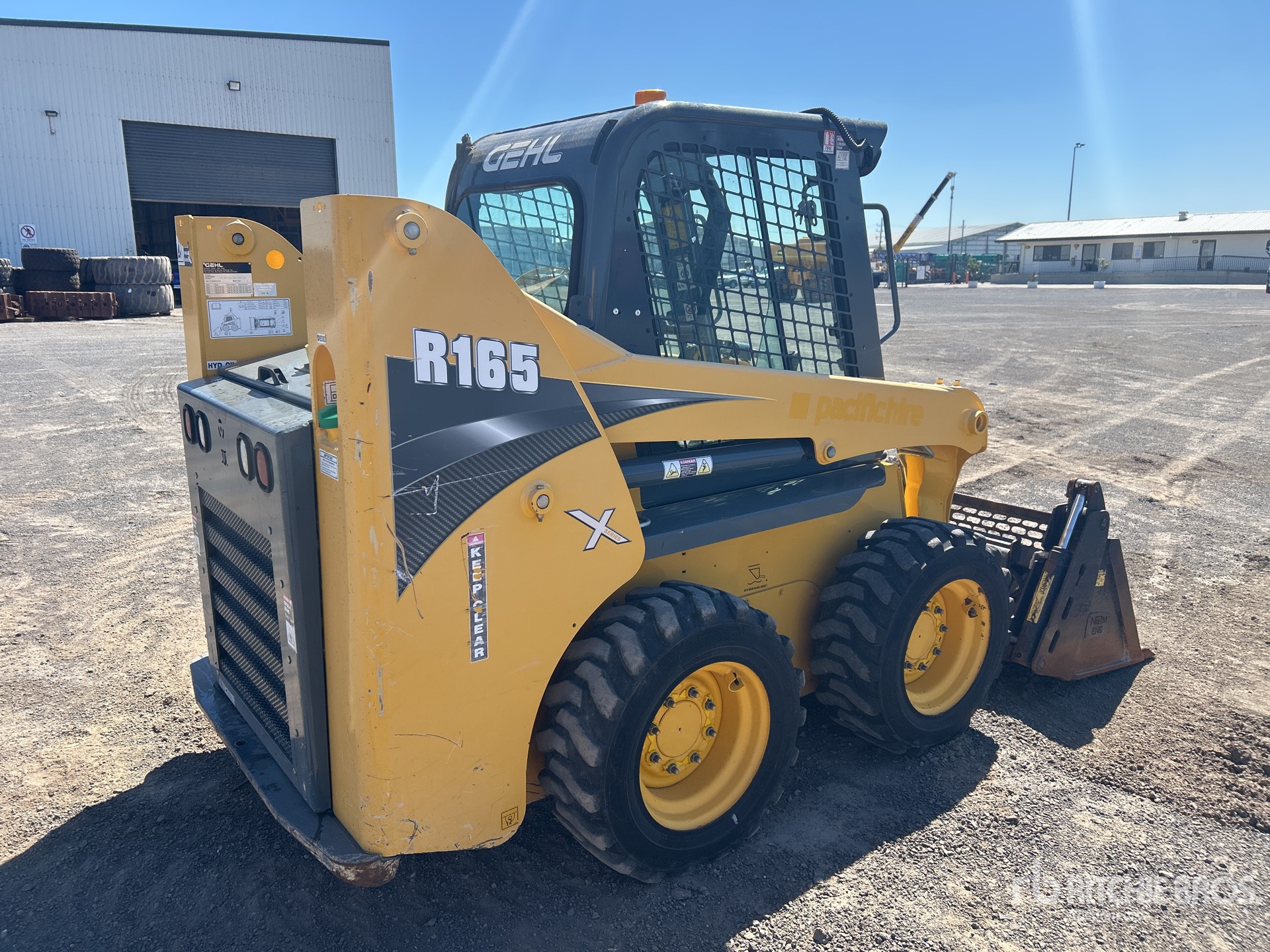 2018 Gehl R165