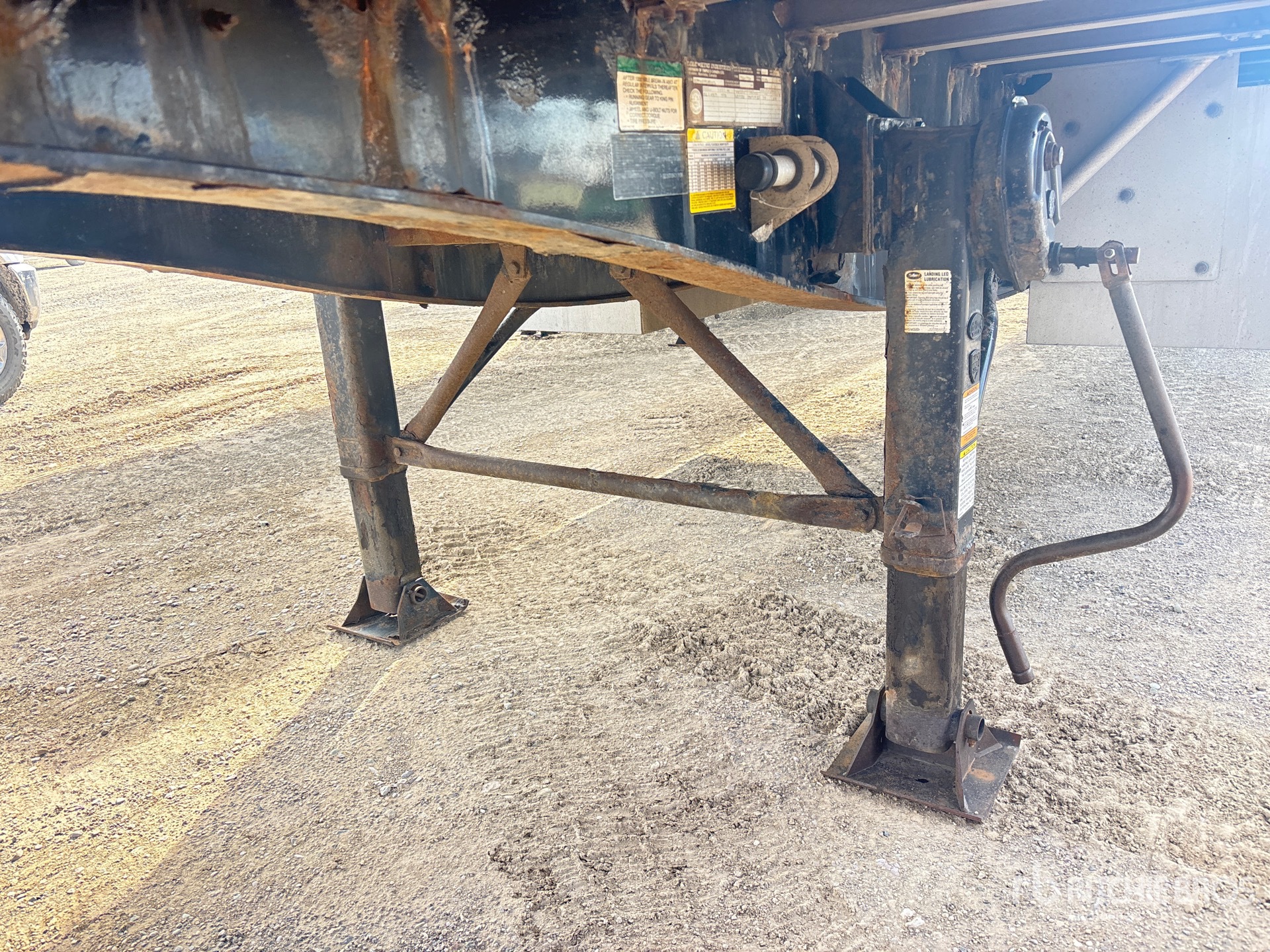 2015 Load King 48 ft T/A Spread Axle