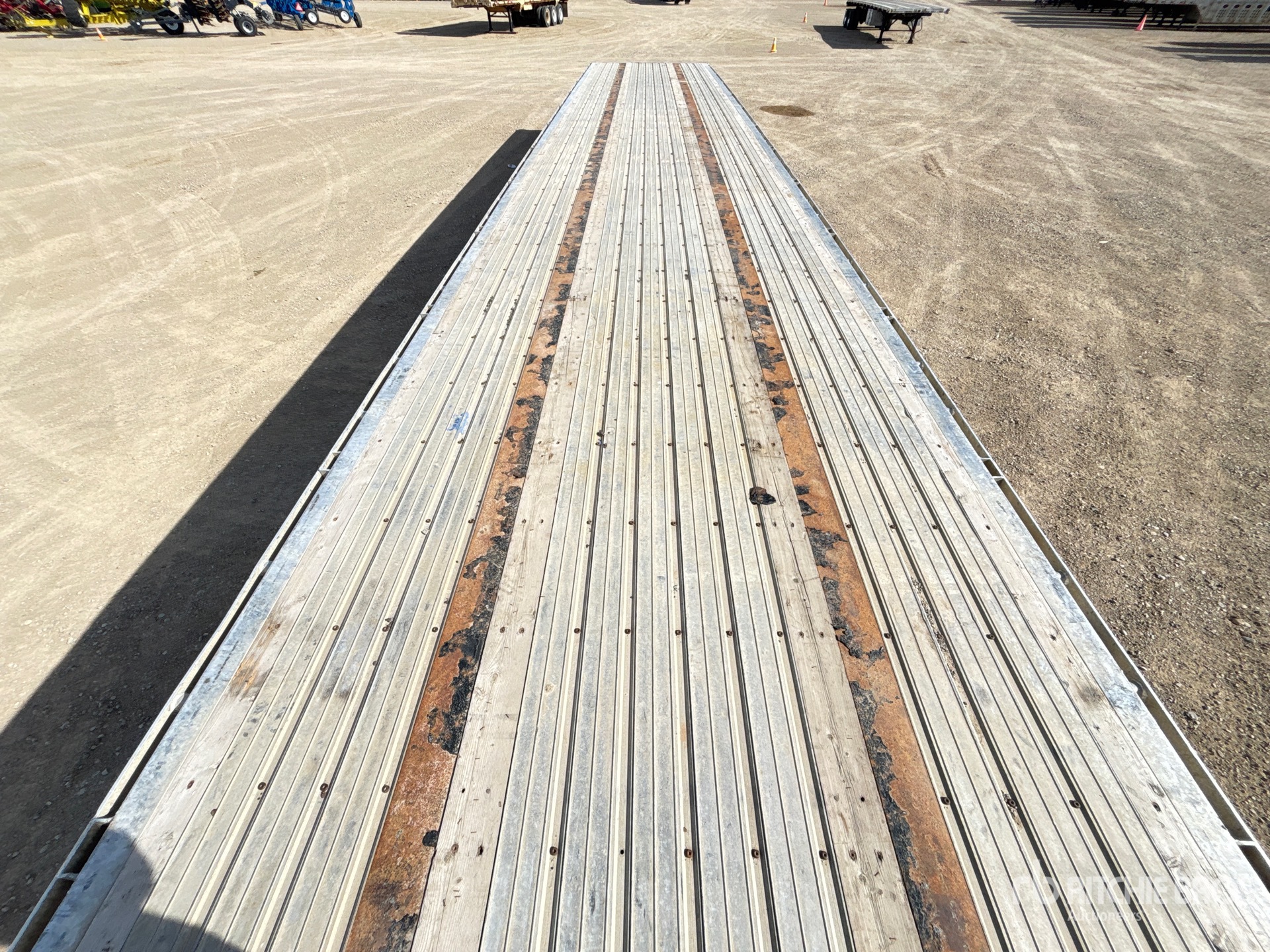 2015 Load King 48 ft T/A Spread Axle