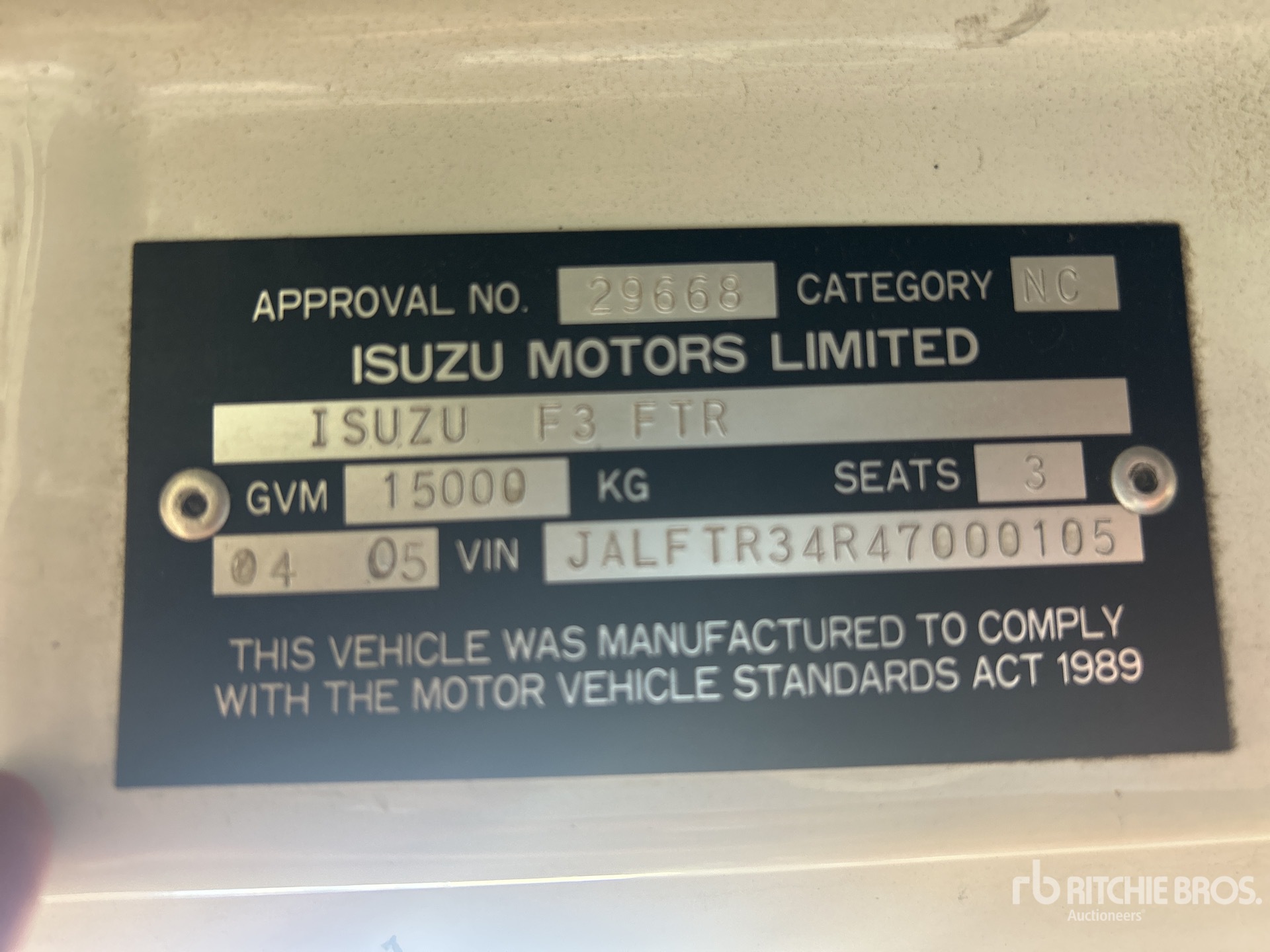 2005 Isuzu FTR 900
