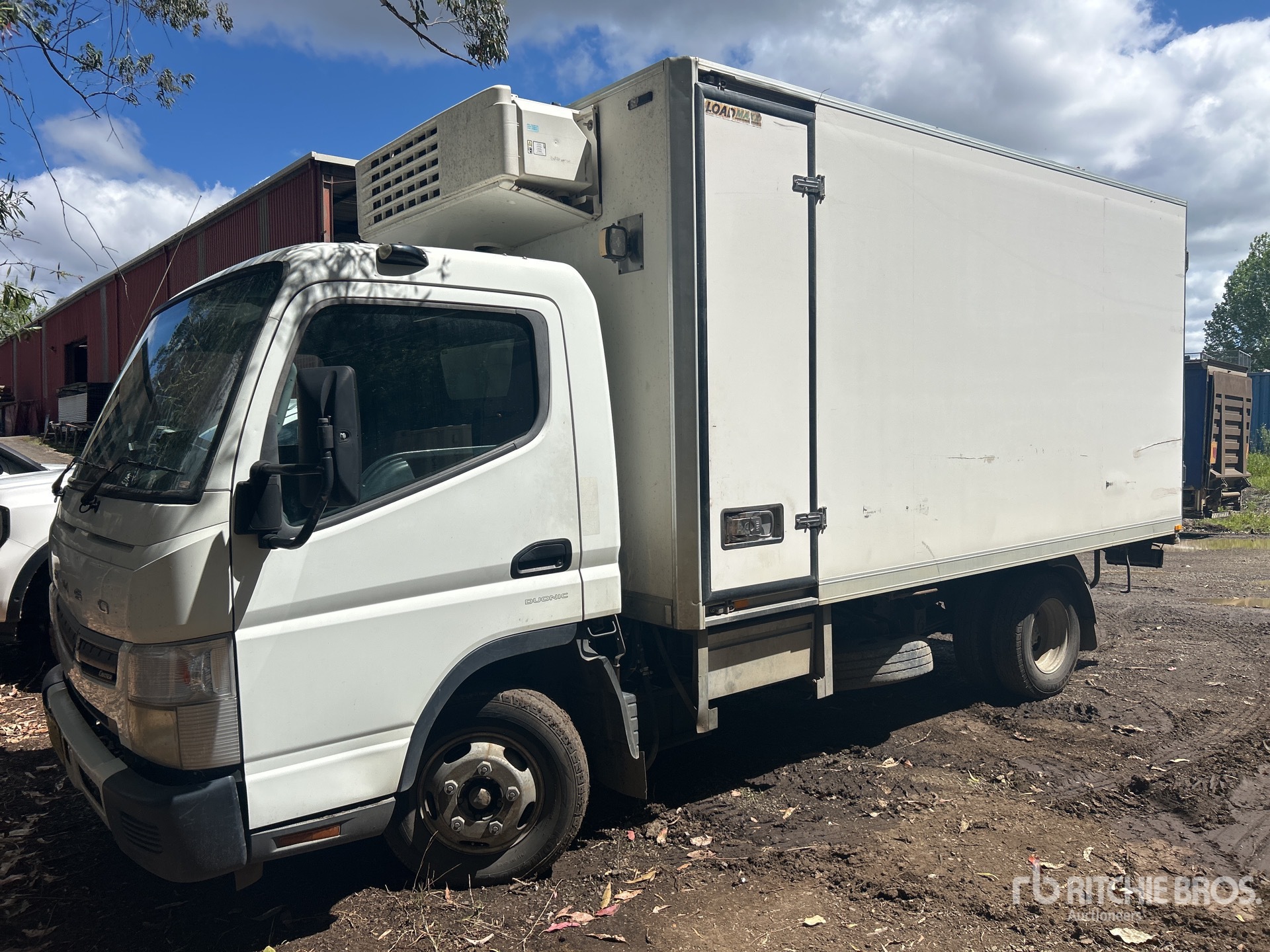 2011 Mitsubishi FUSO CANTER