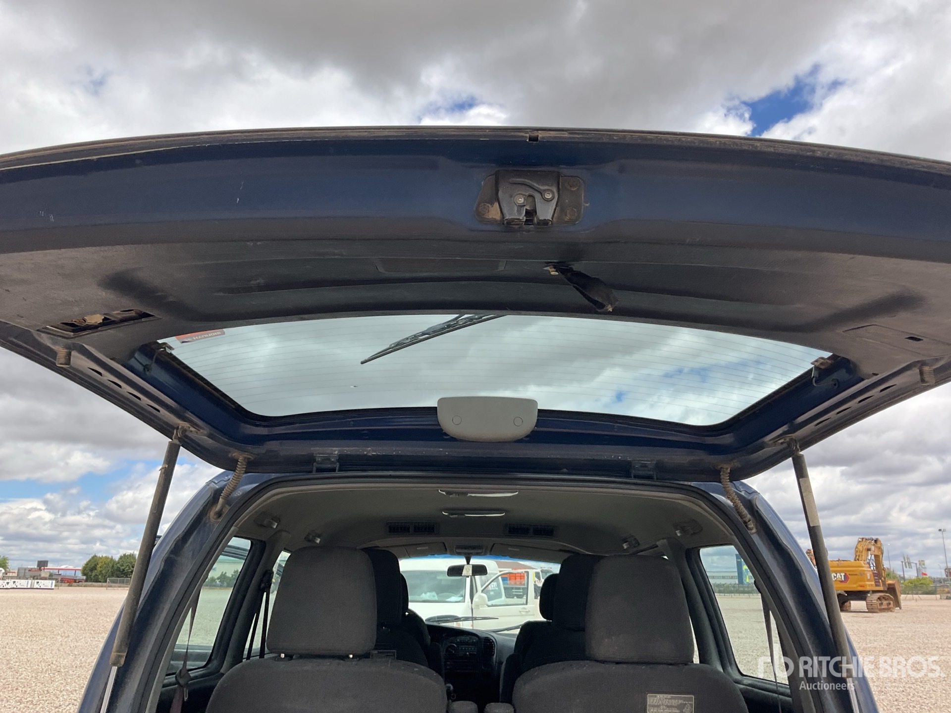 2002 Hyundai H-1