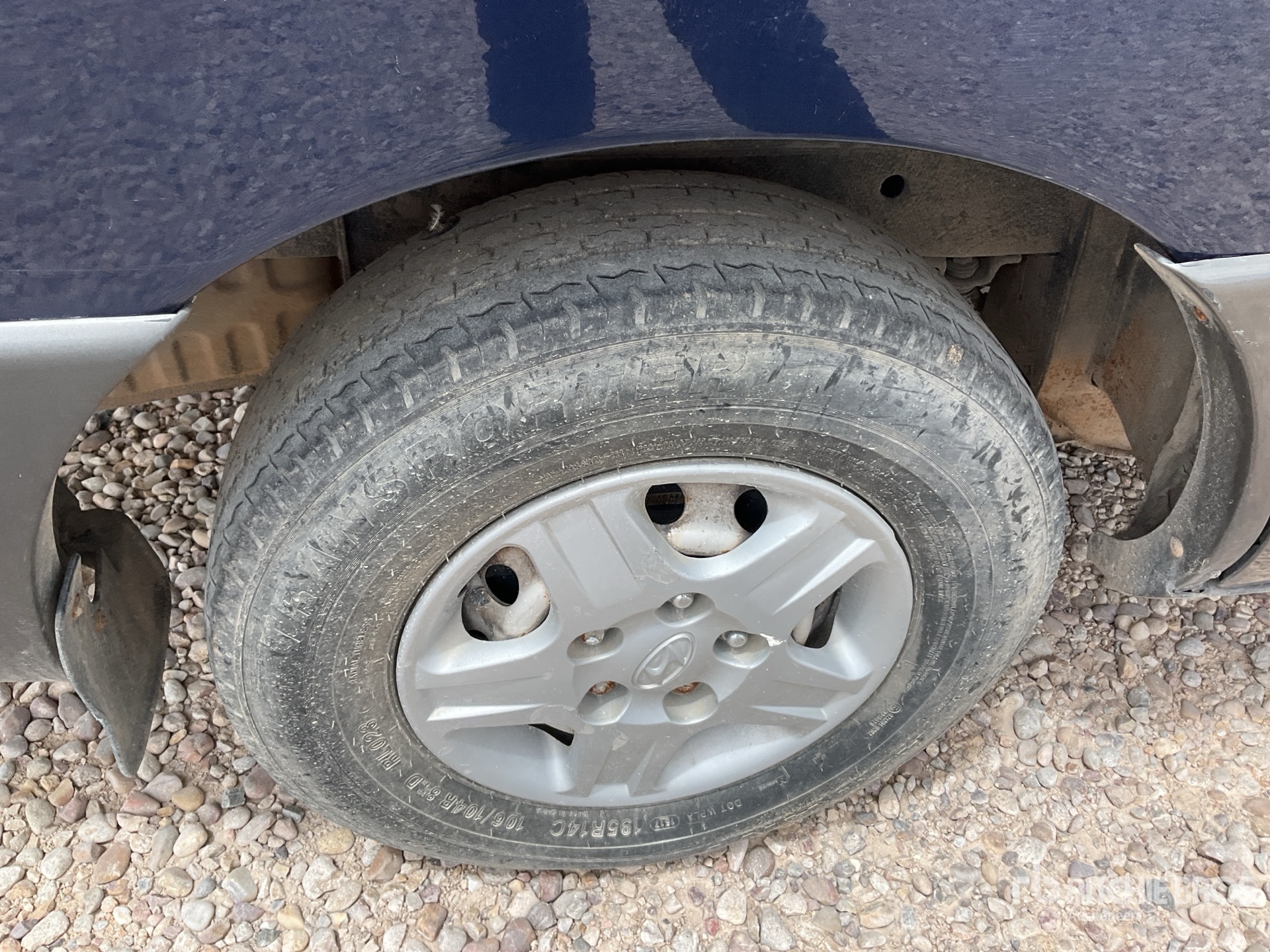 2002 Hyundai H-1