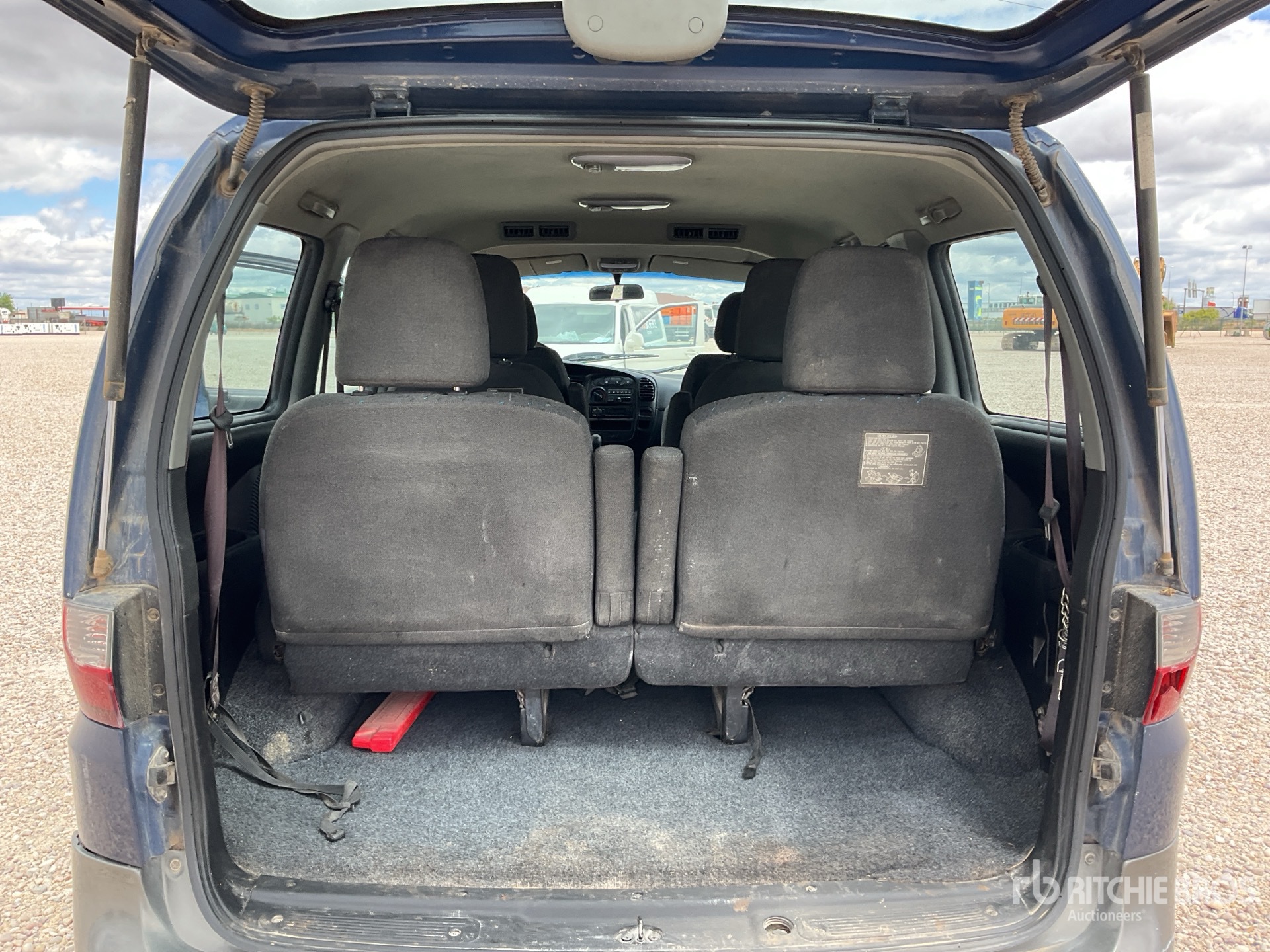 2002 Hyundai H-1