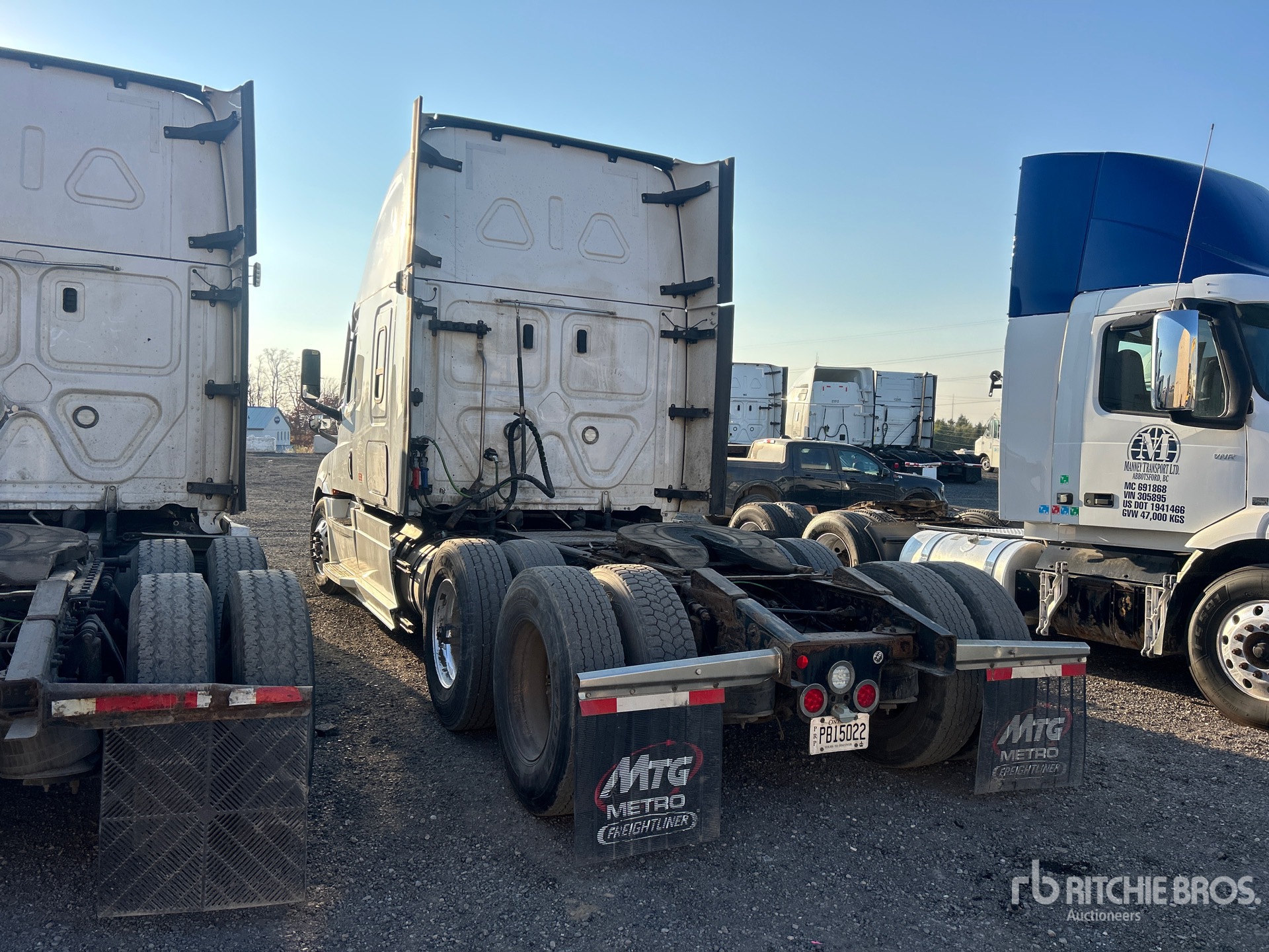 2020 Freightliner CASCADIA 126