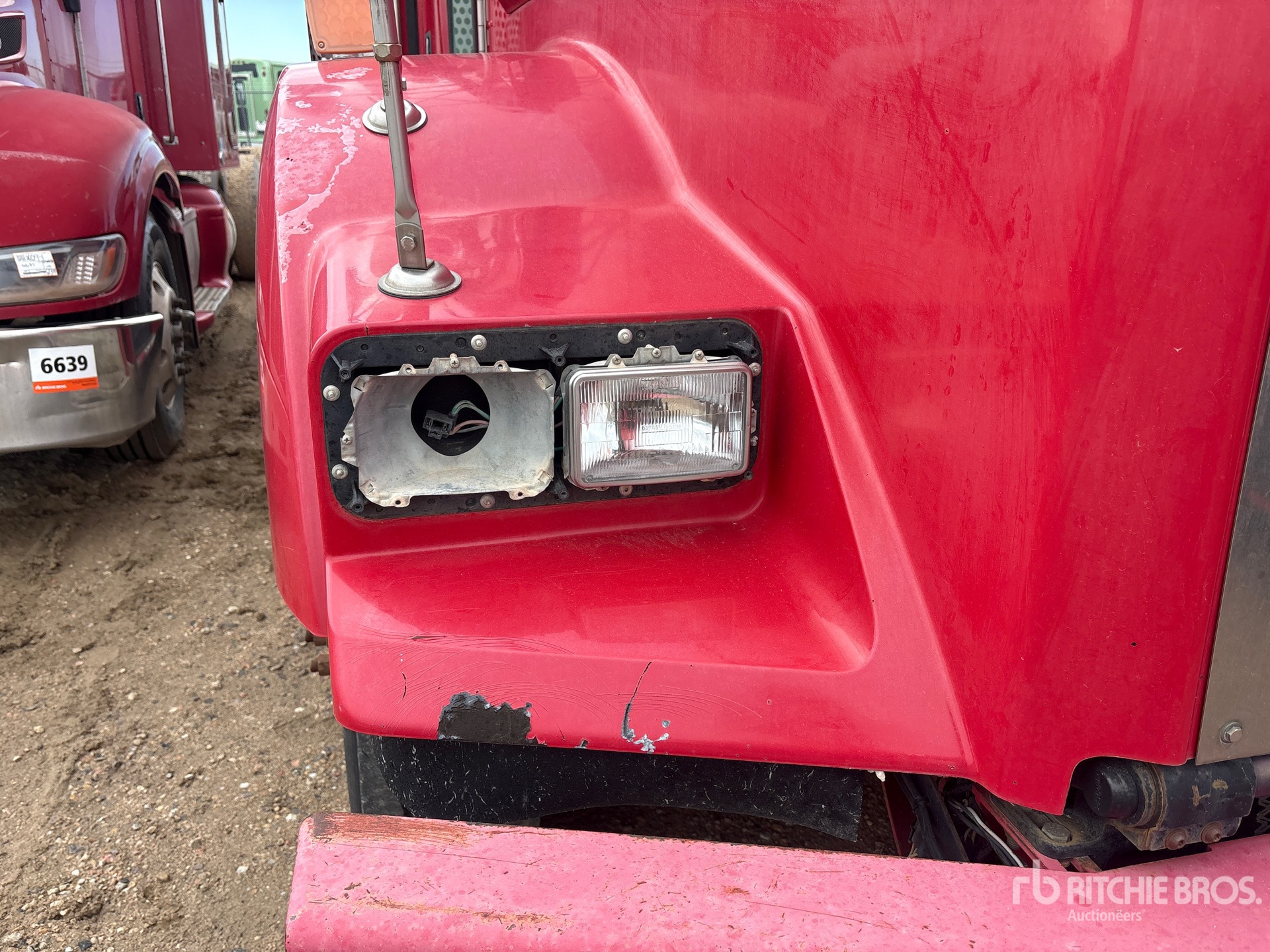 2008 Kenworth T800B