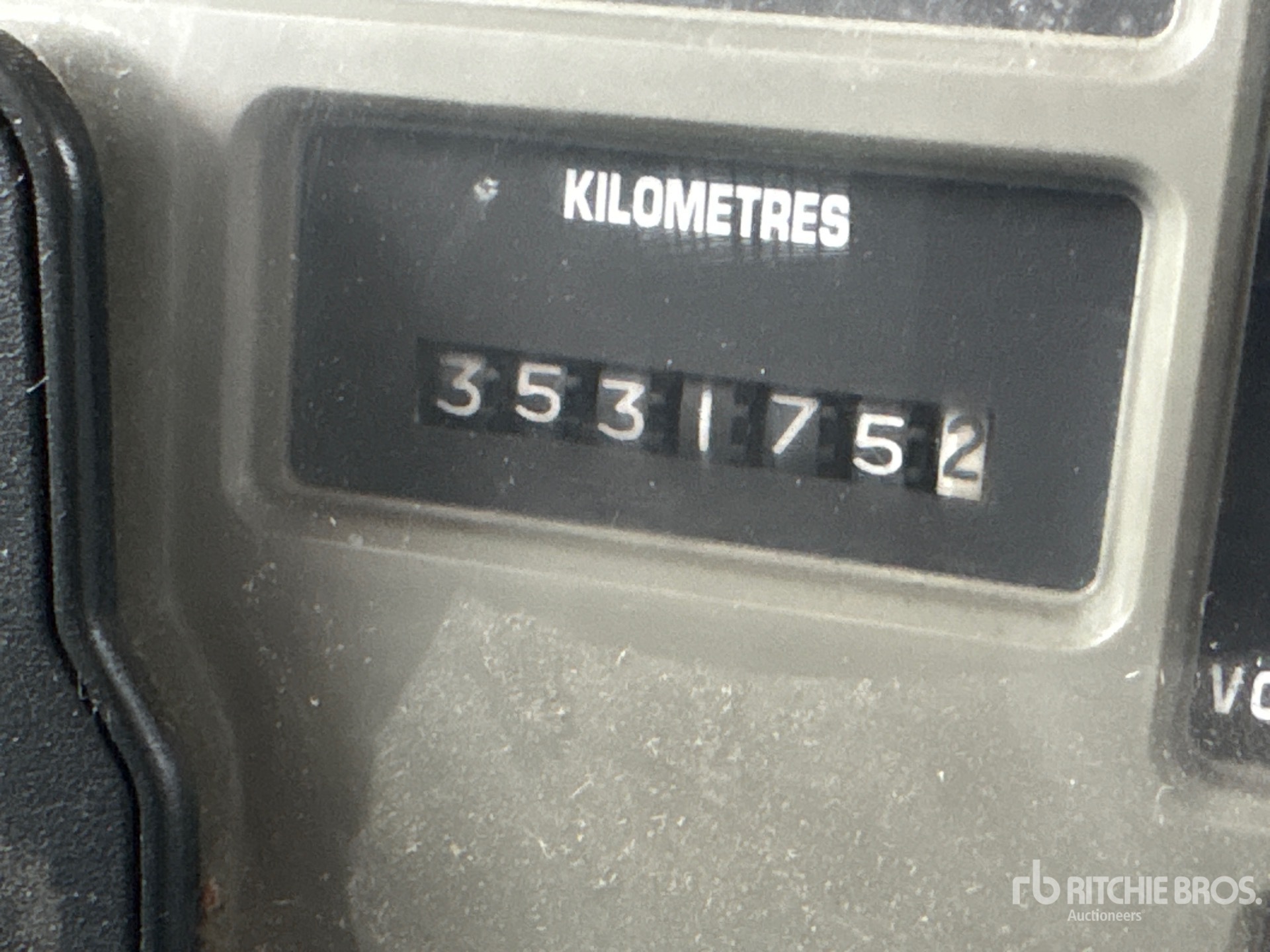 2001 International 4700