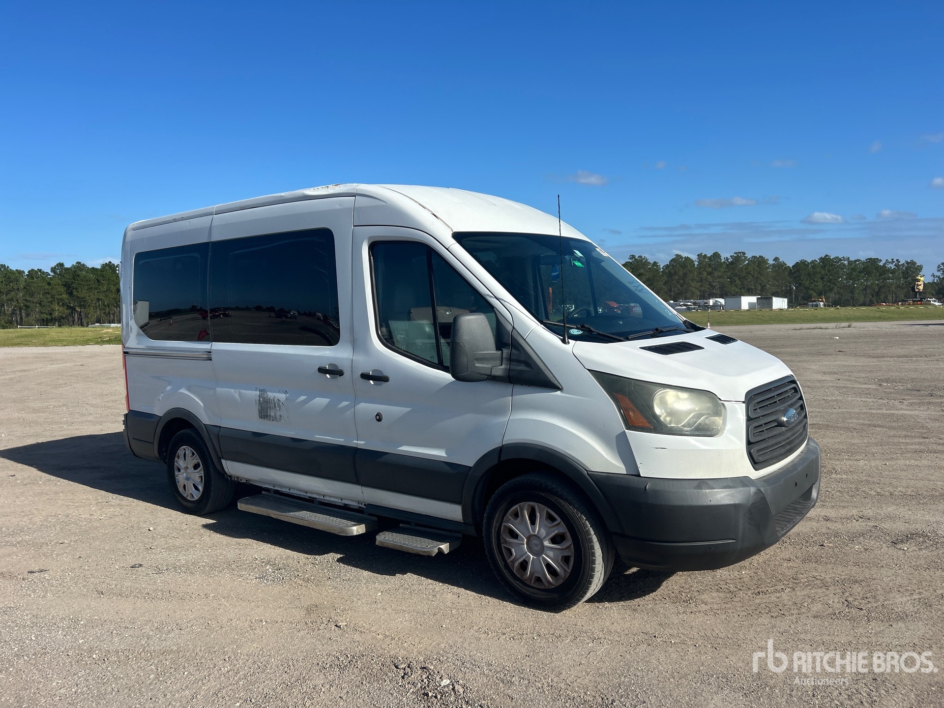2015 Ford TRANSIT 150