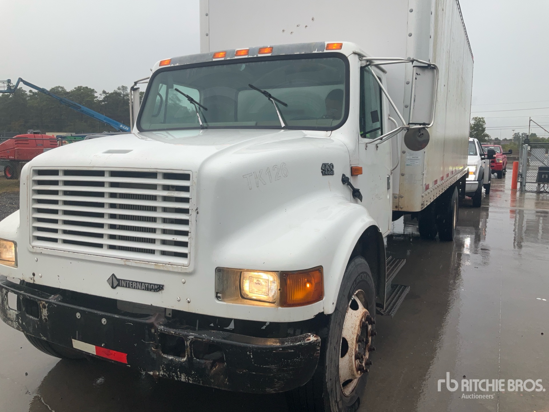2001 International 4700