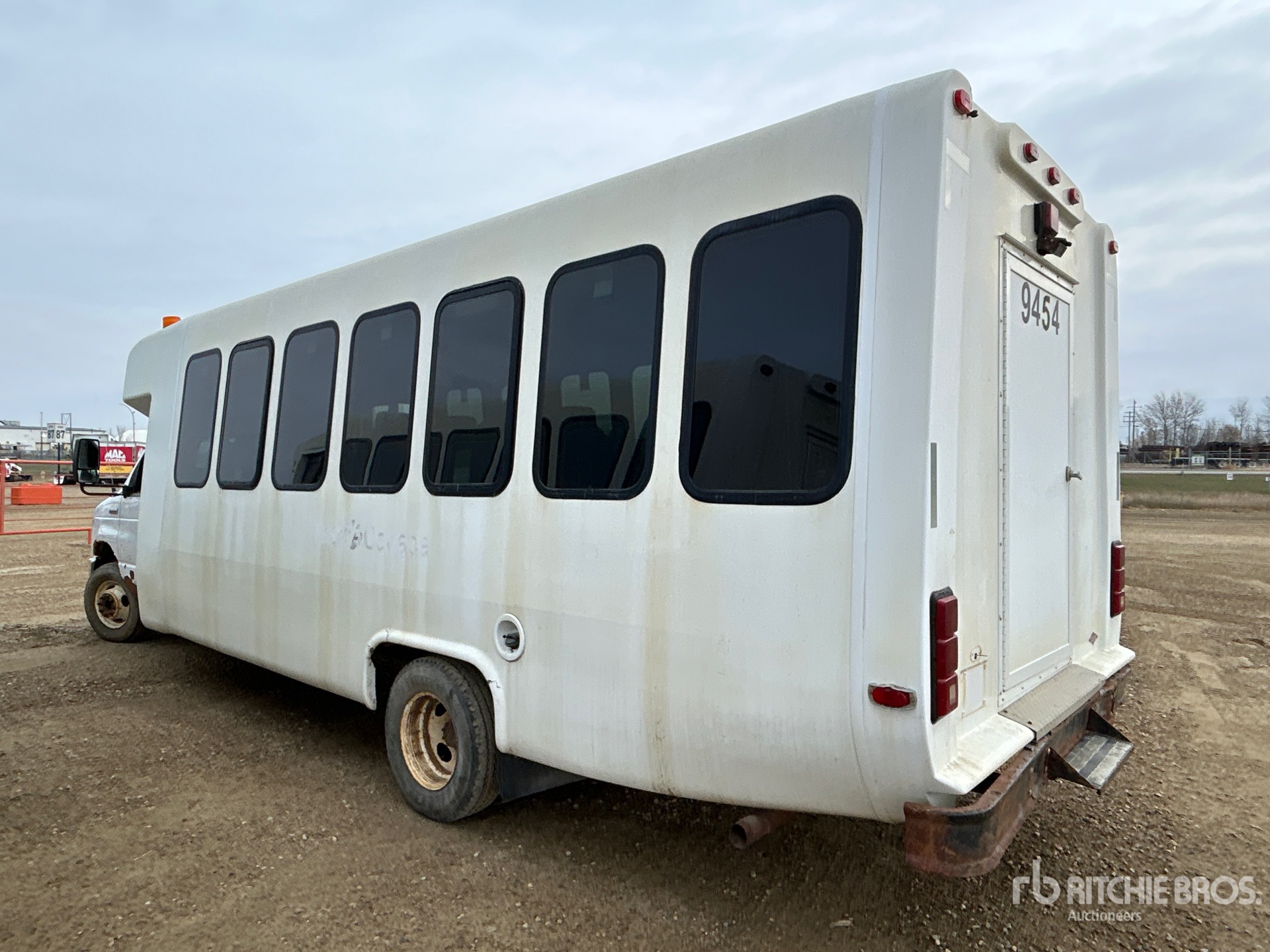 2014 Ford E-450 ECONOLINE