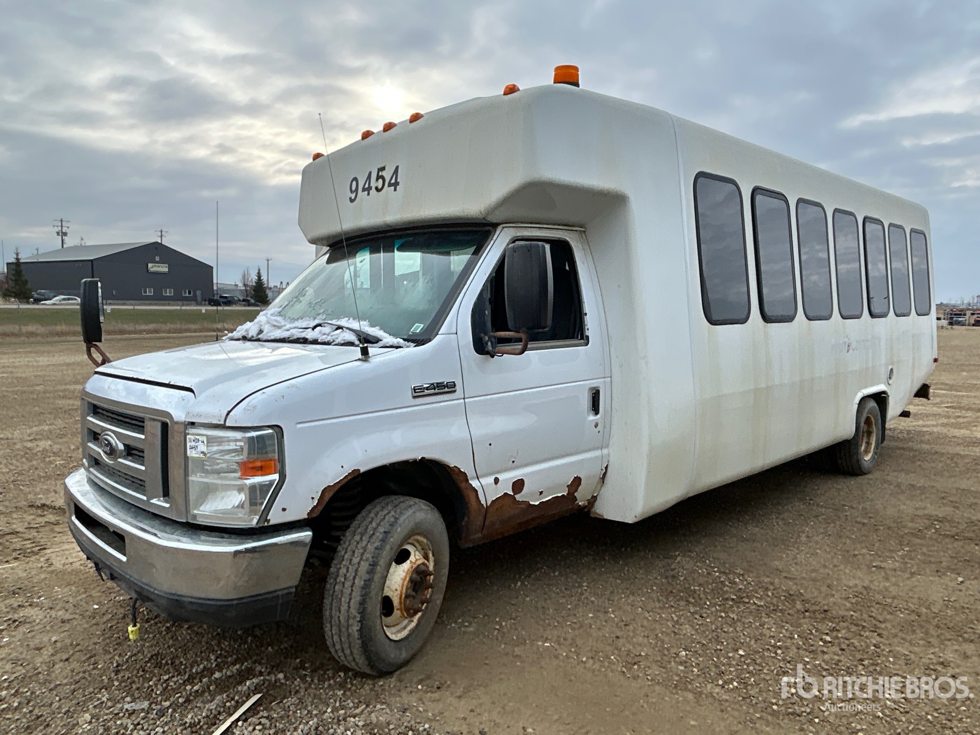 2014 Ford E-450 ECONOLINE