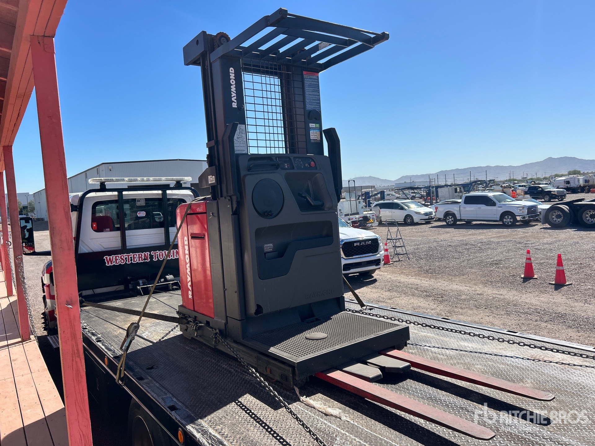 Photo of 2017 Raymond 5400