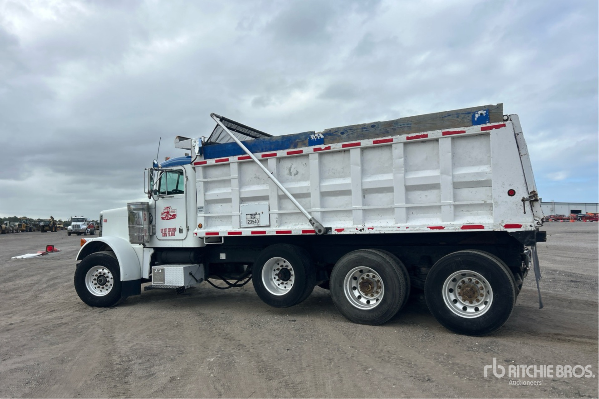 1995 Peterbilt 379