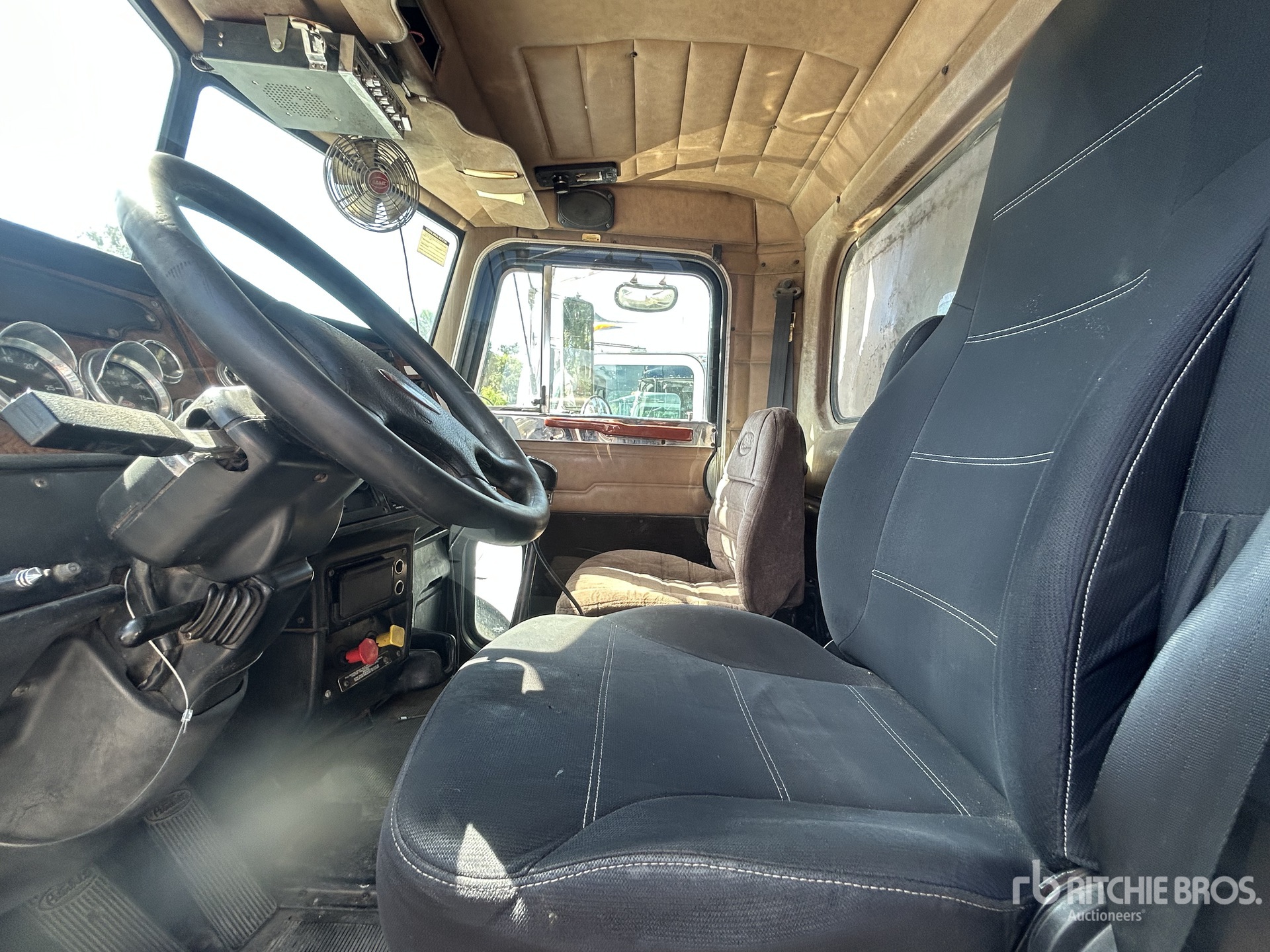 1995 Peterbilt 379