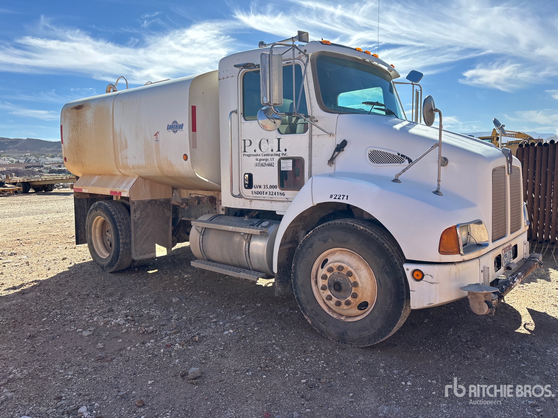 2004 Kenworth T300