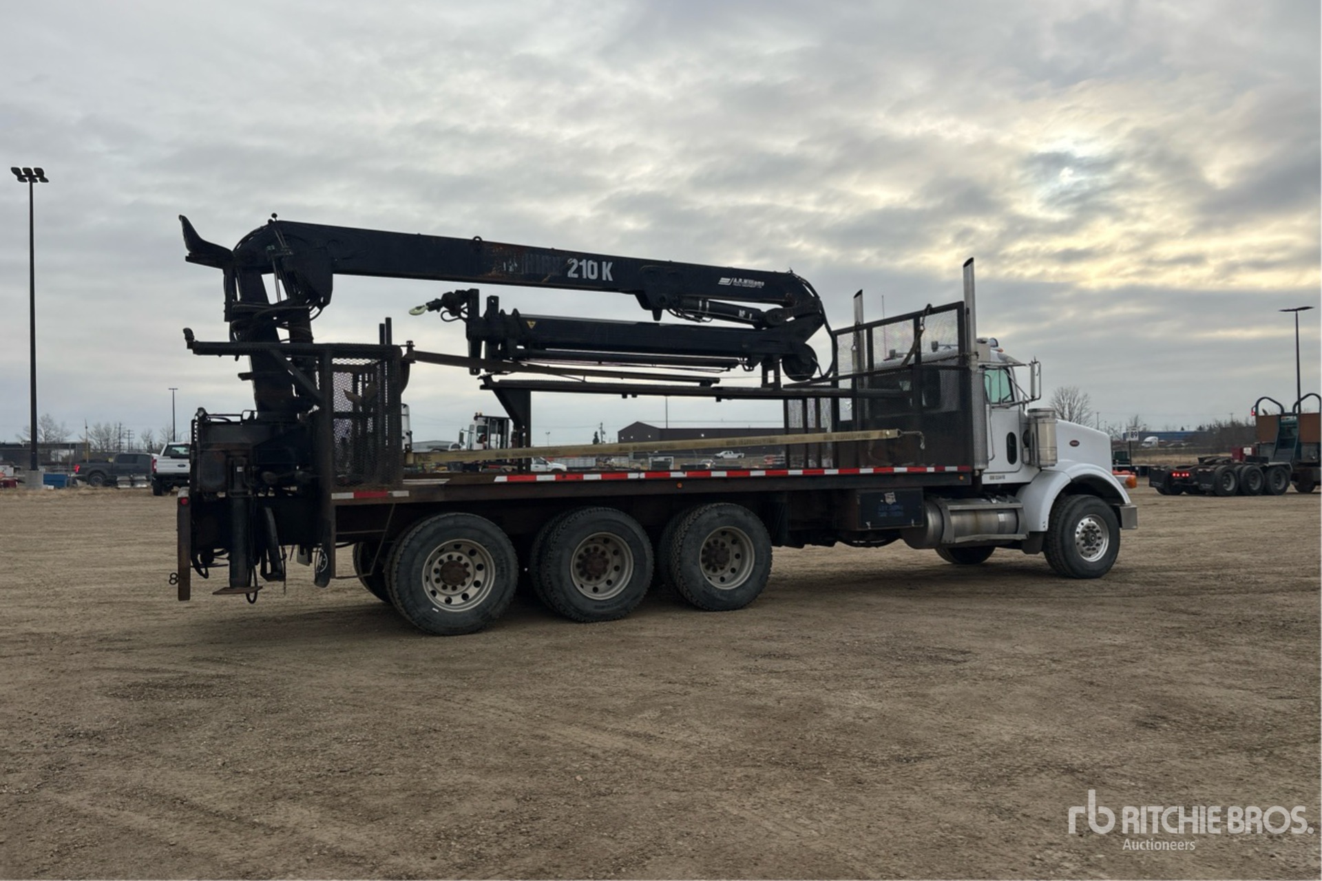2004 Peterbilt 378