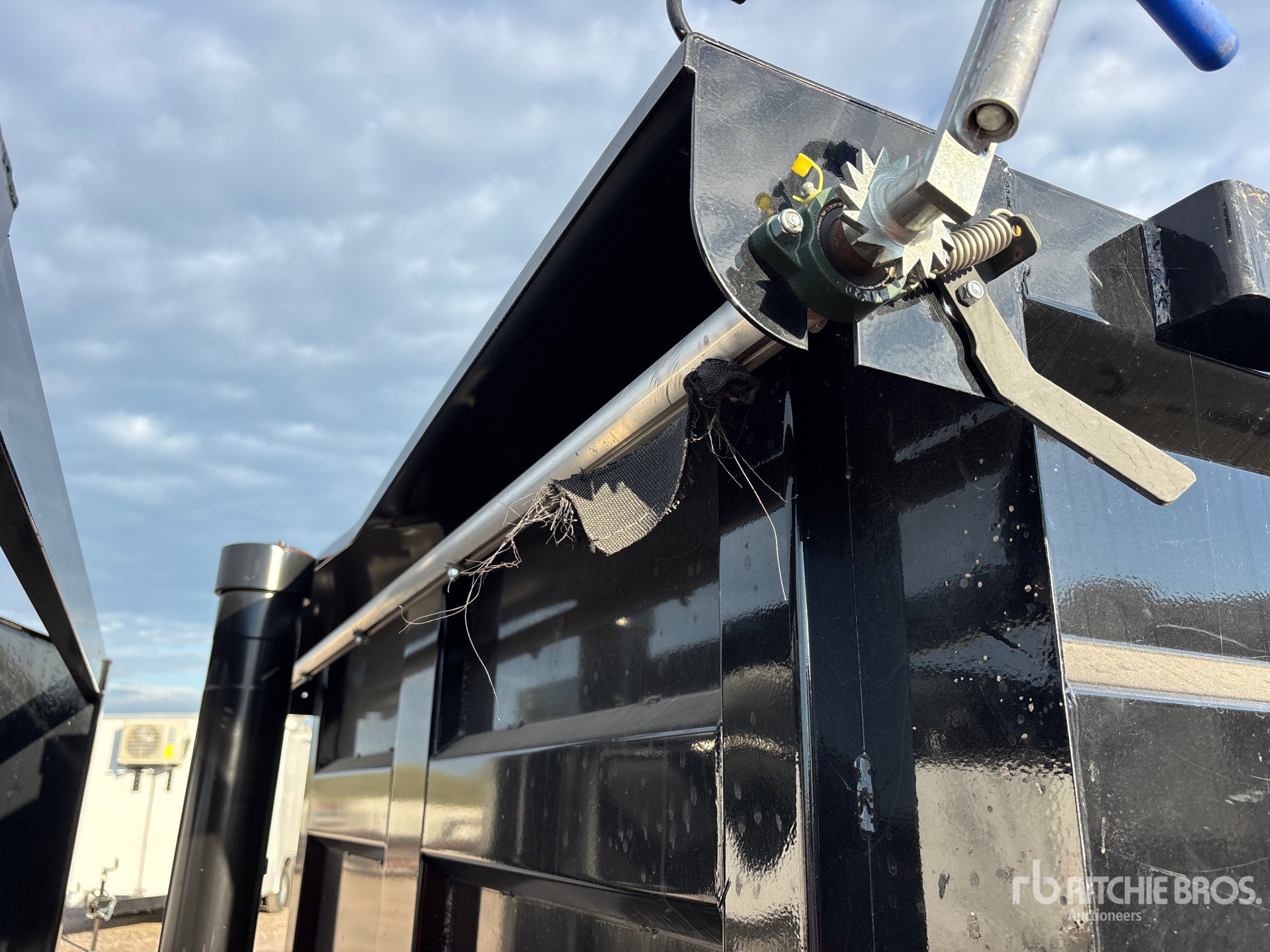2025 Pj Trailers DT142