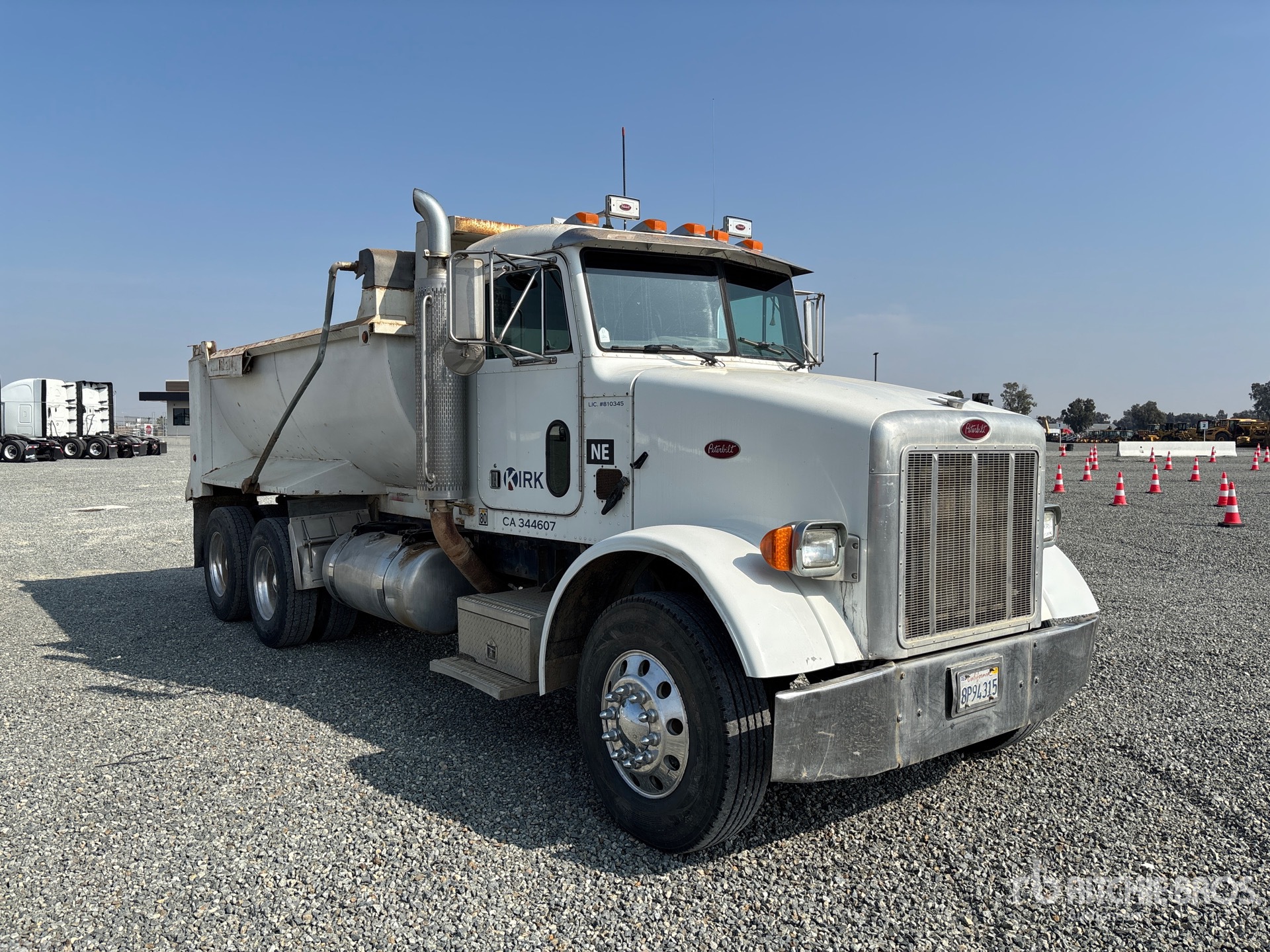 2005 Peterbilt 357