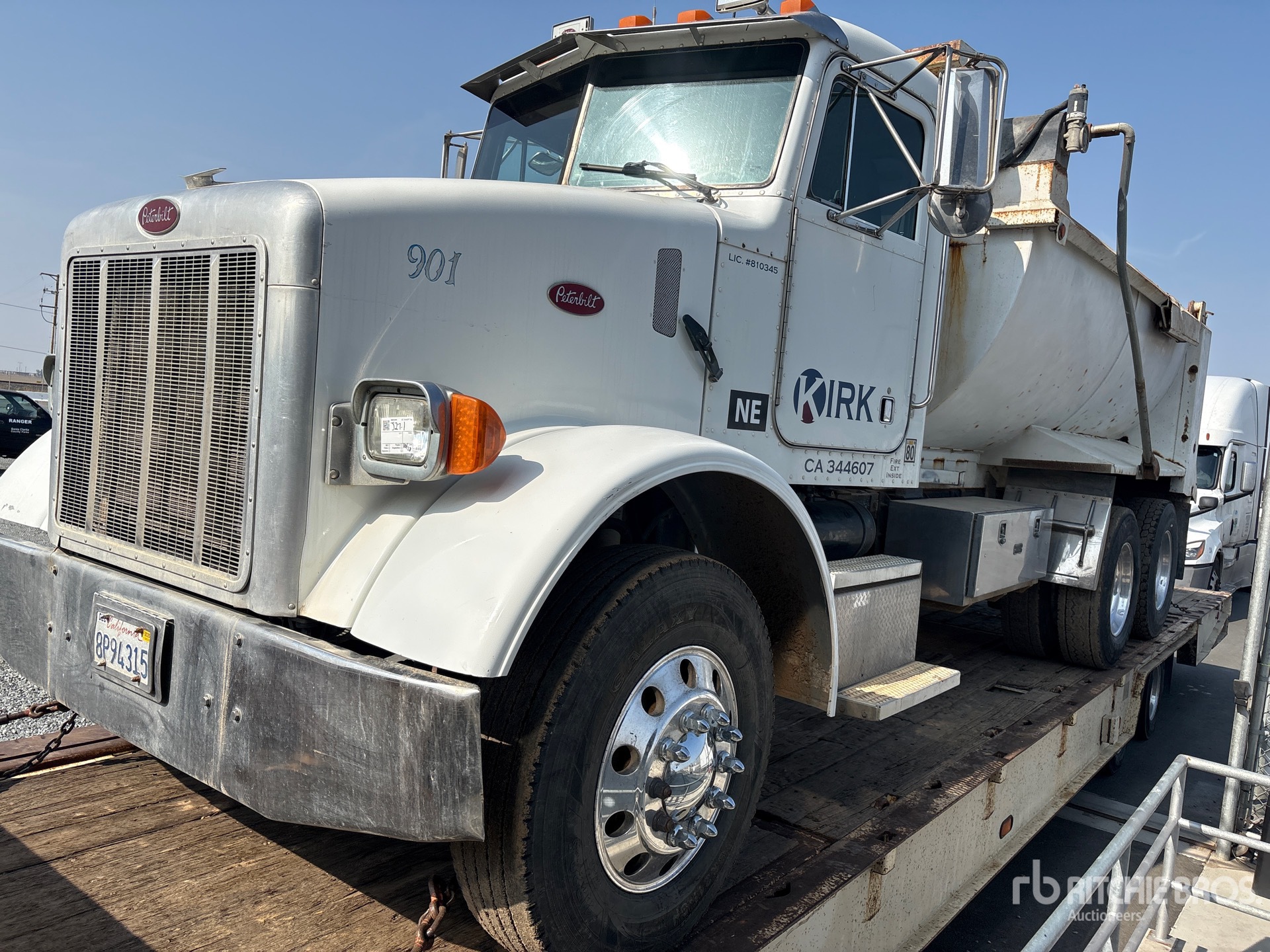 2005 Peterbilt 357