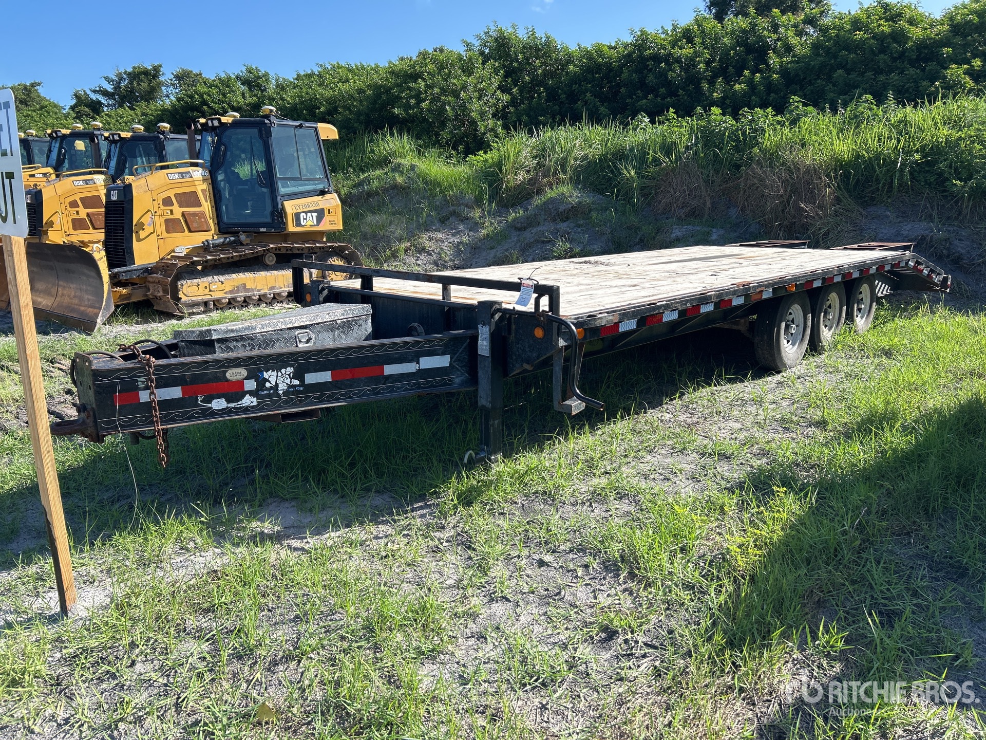 Photo of 2005 Pj Trailers 25 ft Tri/A