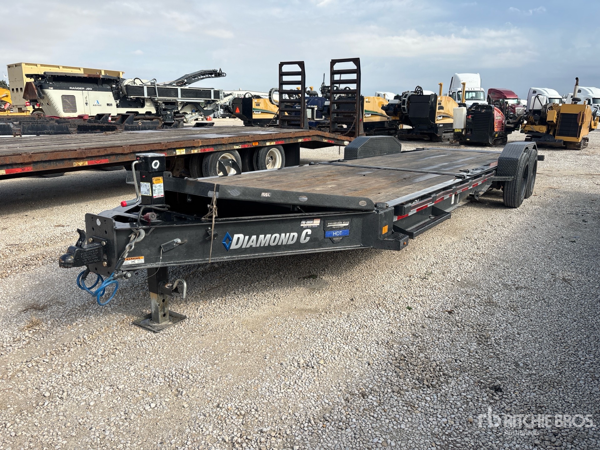 2025 Diamond T/A