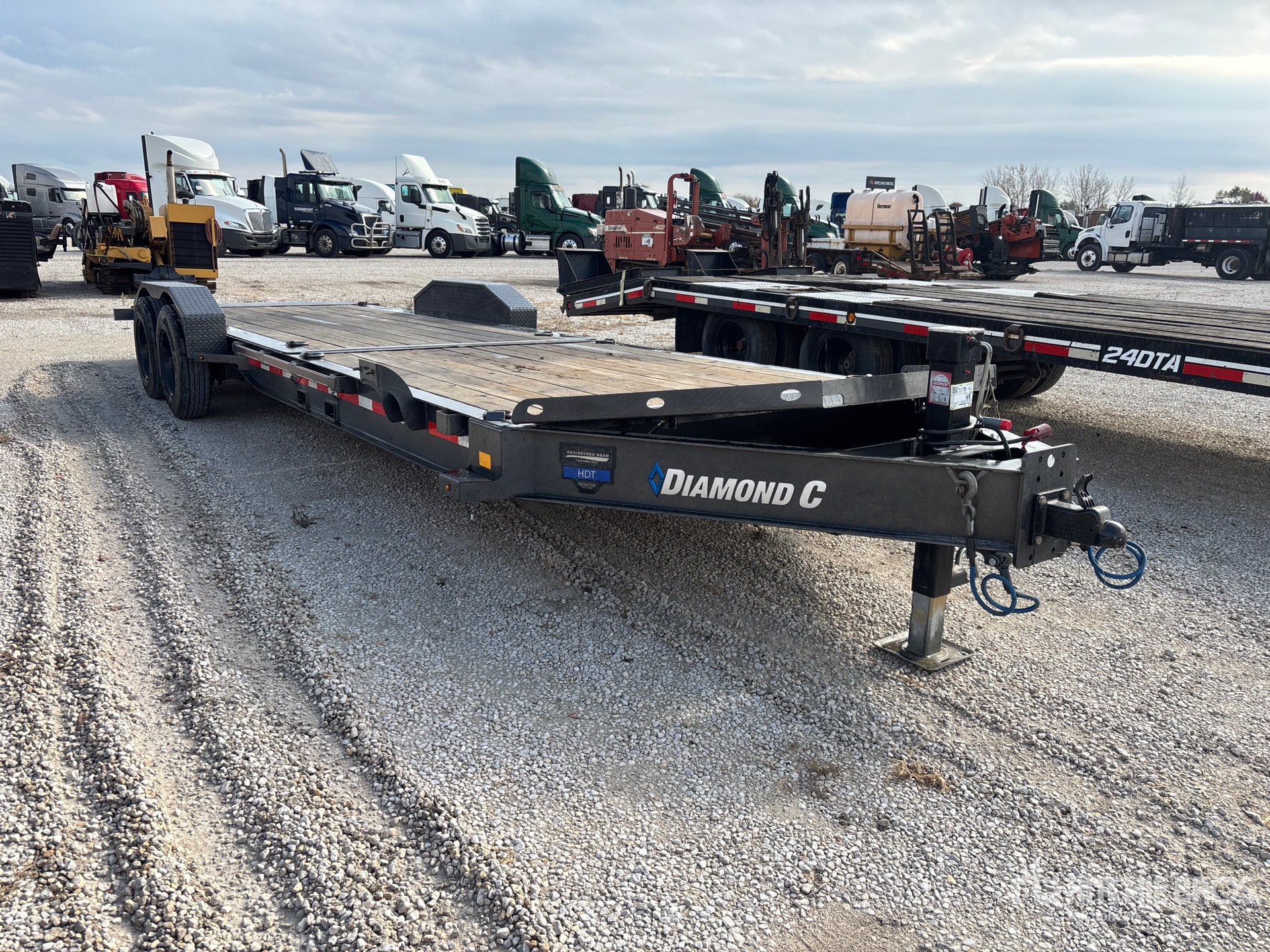 2025 Diamond T/A