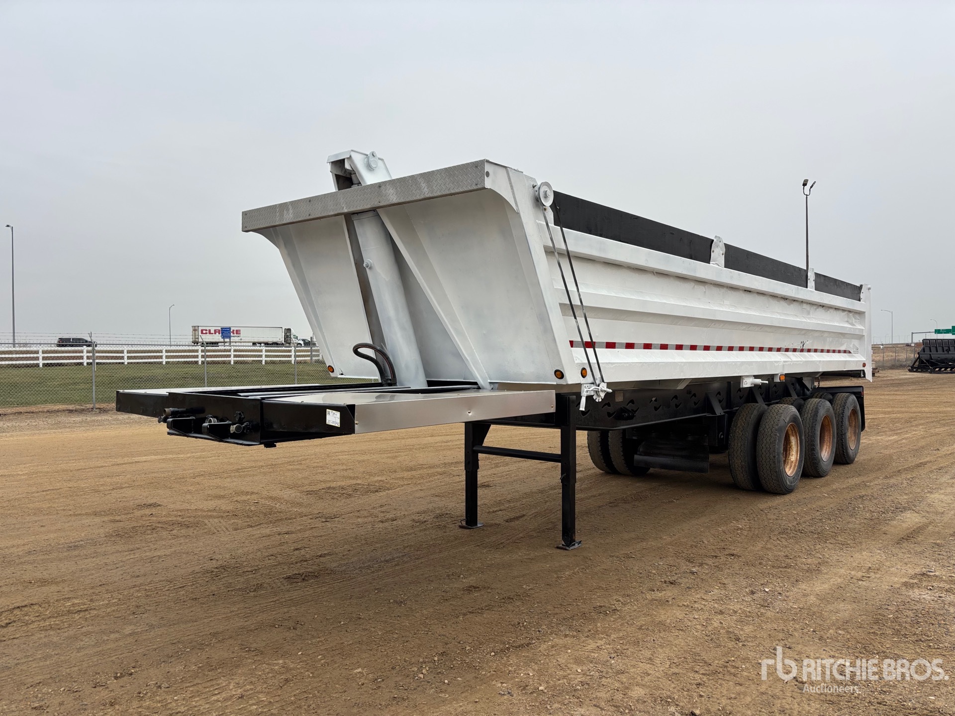 2007 Centerline 30 ft Tri/A