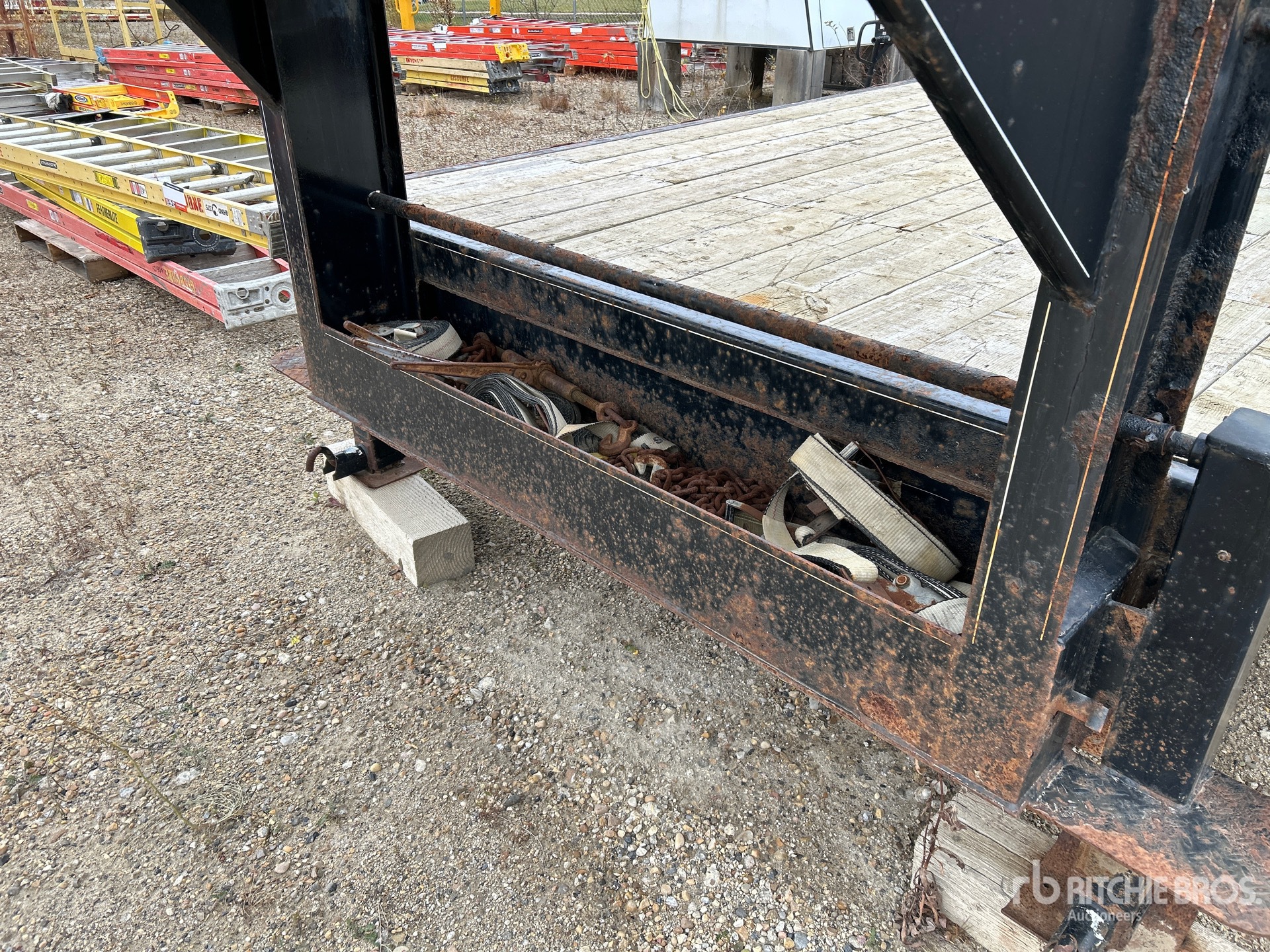 2013 Trailtech 21000 lb 24 ft Tri/A Gooseneck