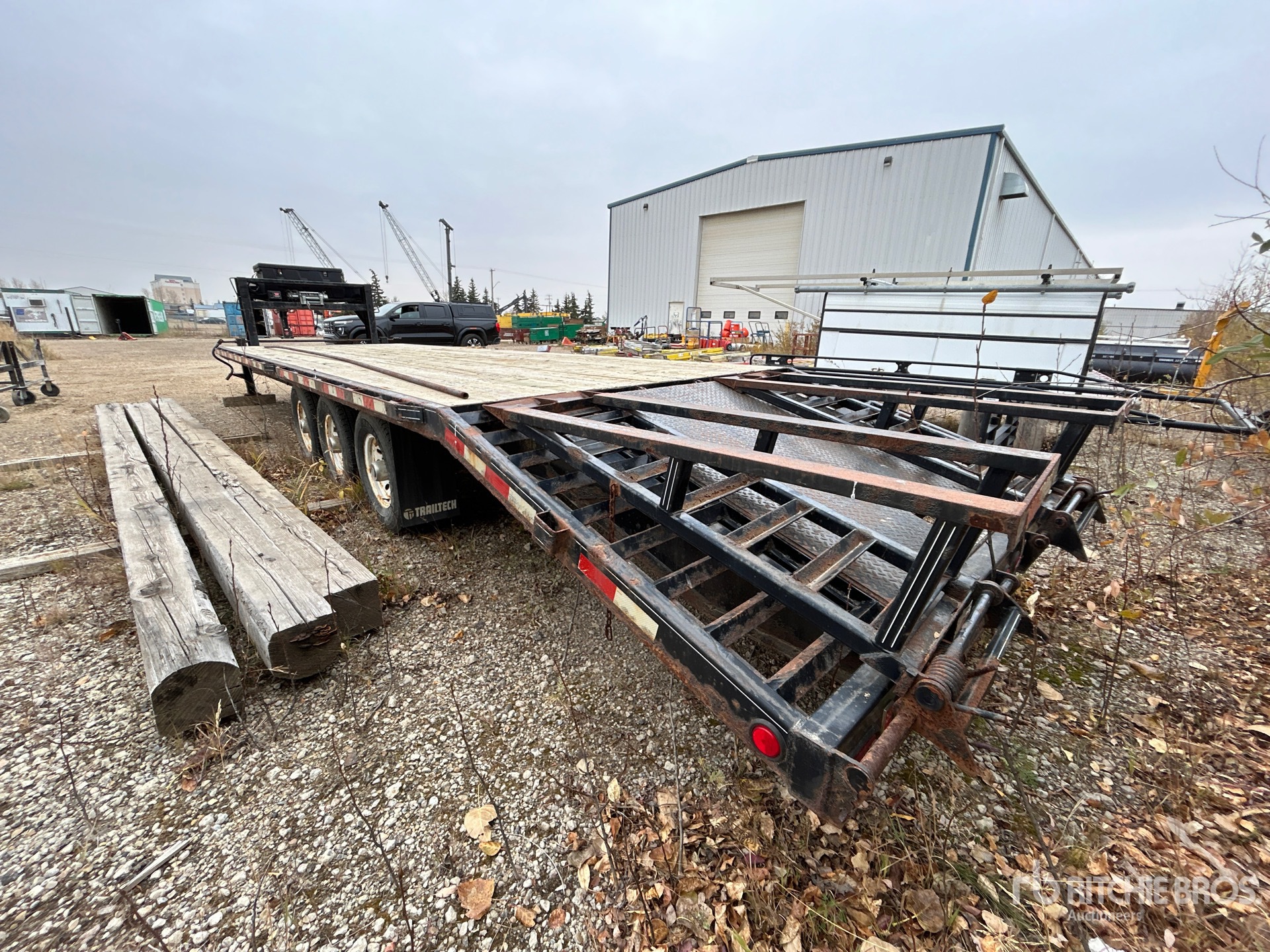 2013 Trailtech 21000 lb 24 ft Tri/A Gooseneck