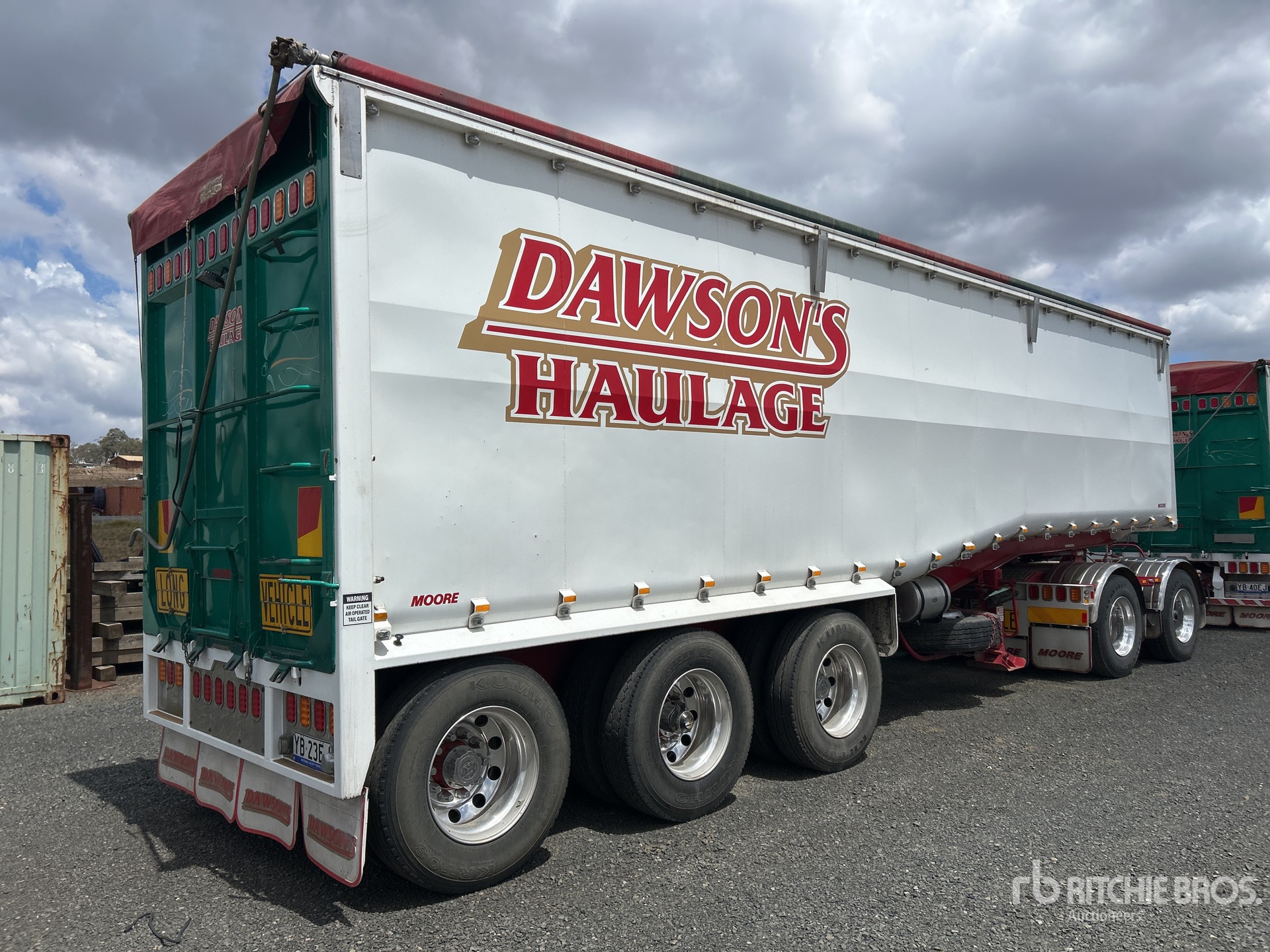 2023 Moore 10 m Tri/A Step Deck