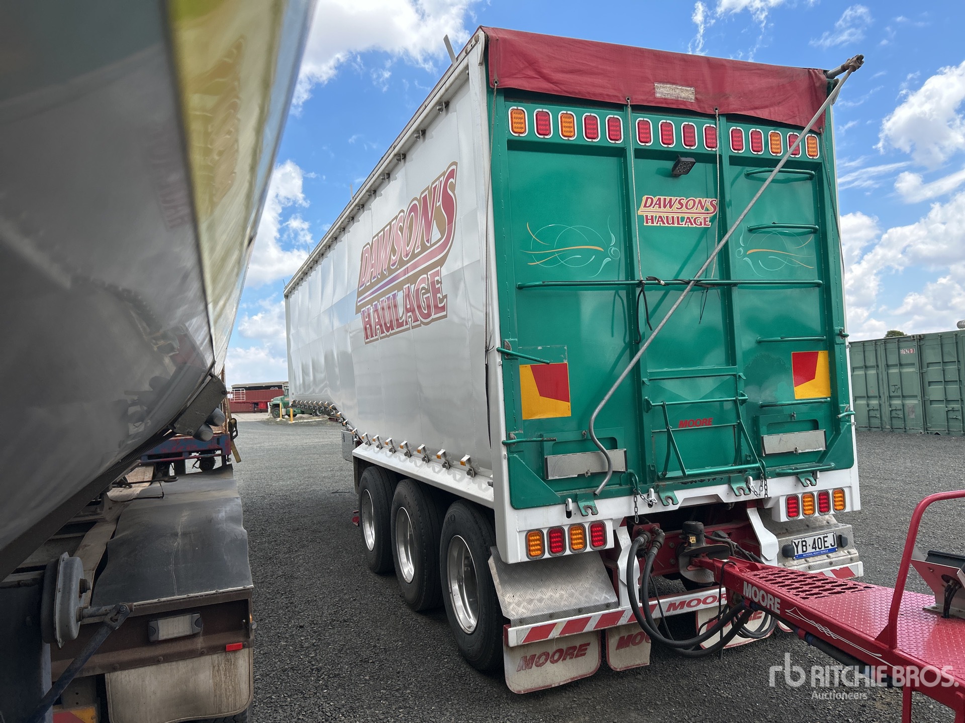 2023 Moore 10 m Tri/A Step Deck