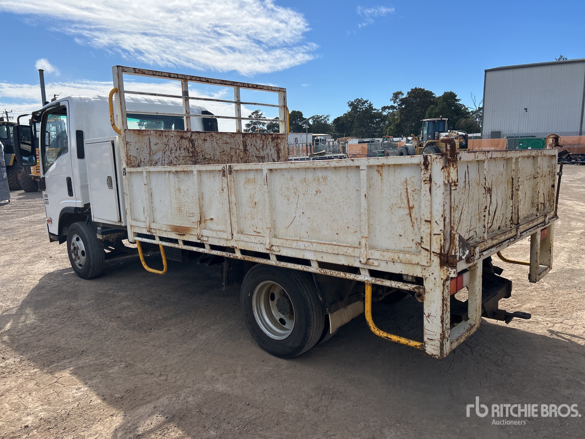 2009 Isuzu NNR200