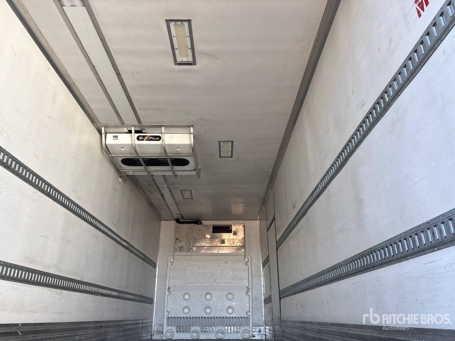 2015 Utility VS1RA