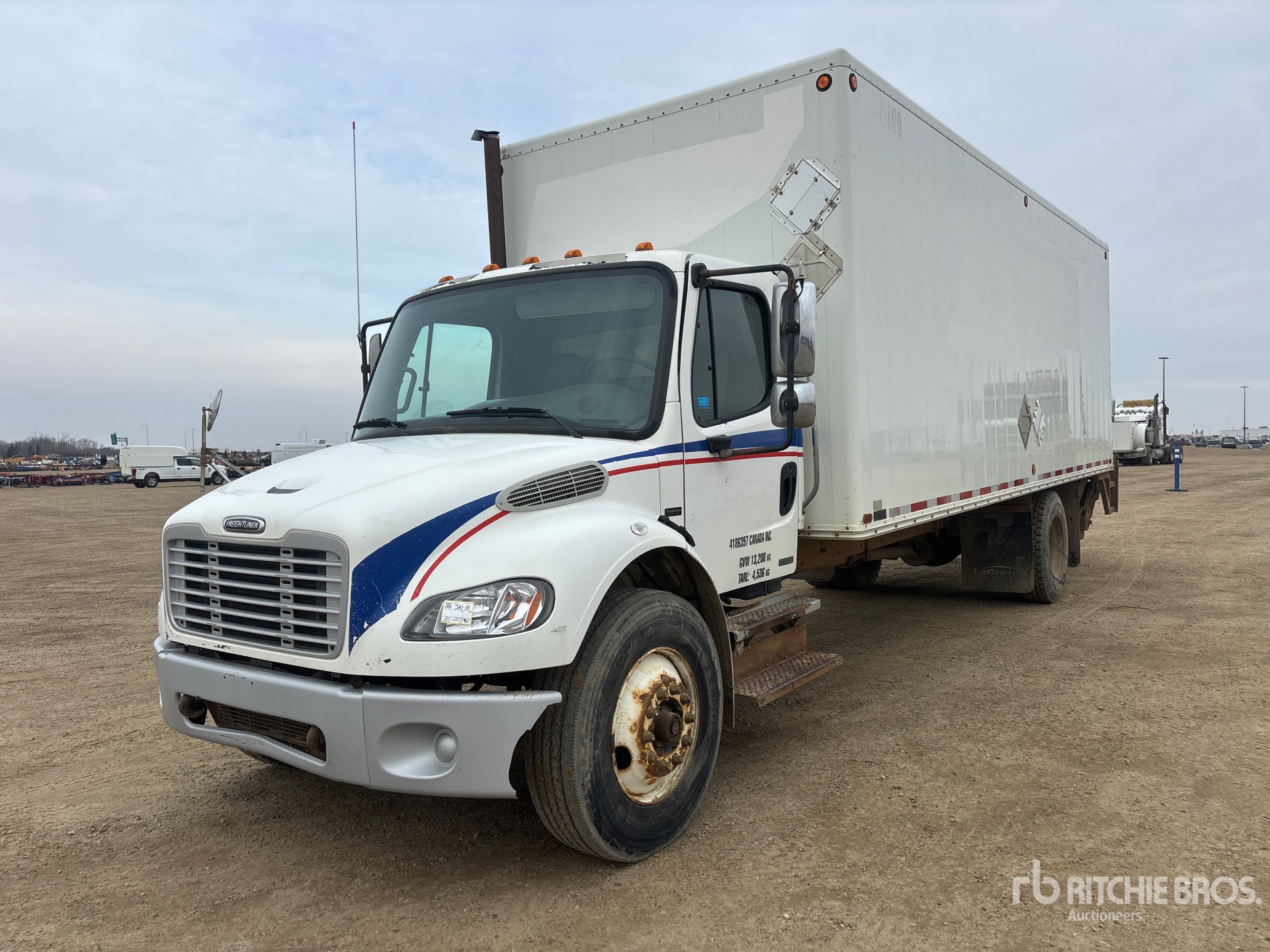 2006 Freightliner M2 106
