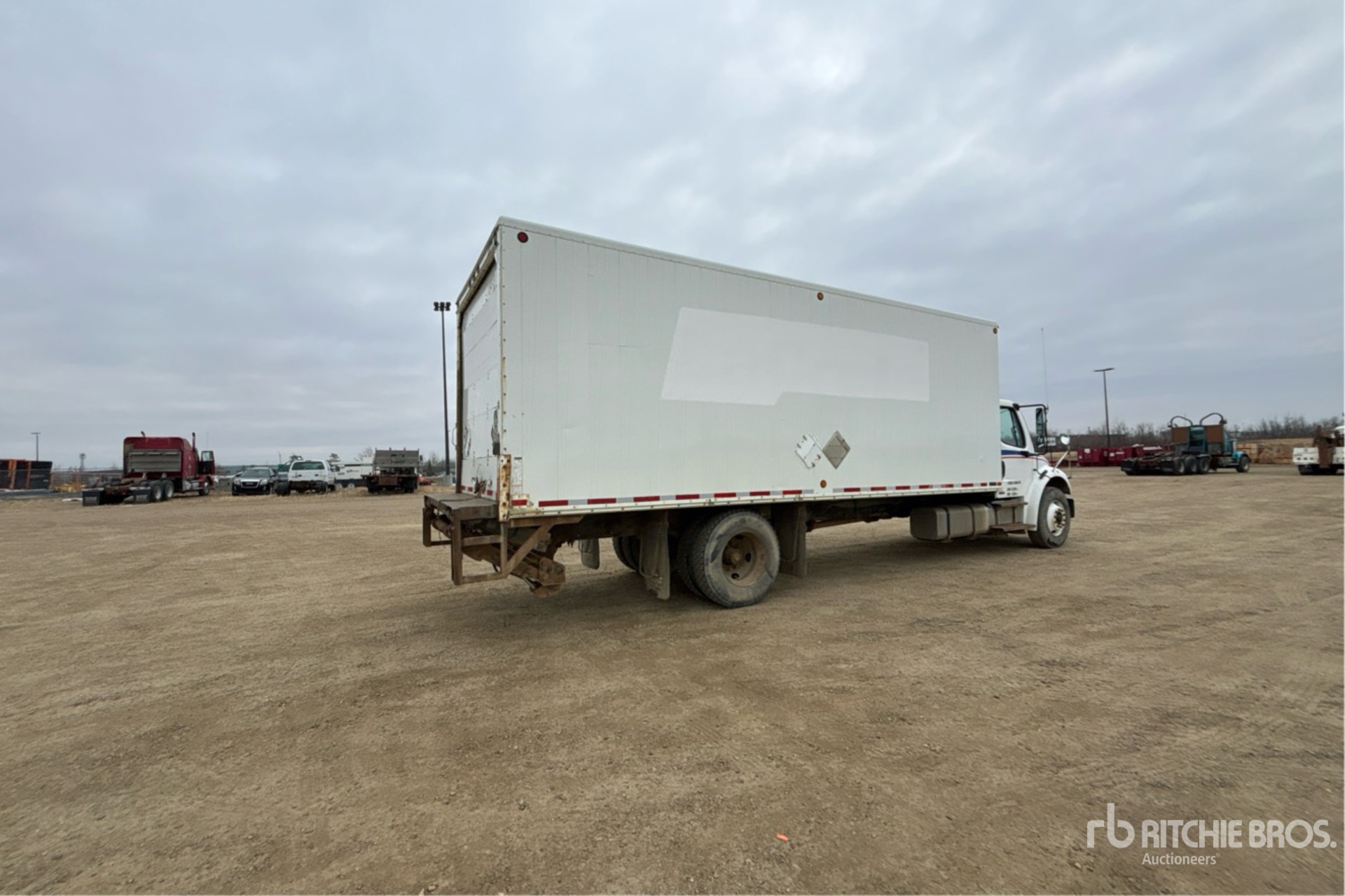 2006 Freightliner M2 106