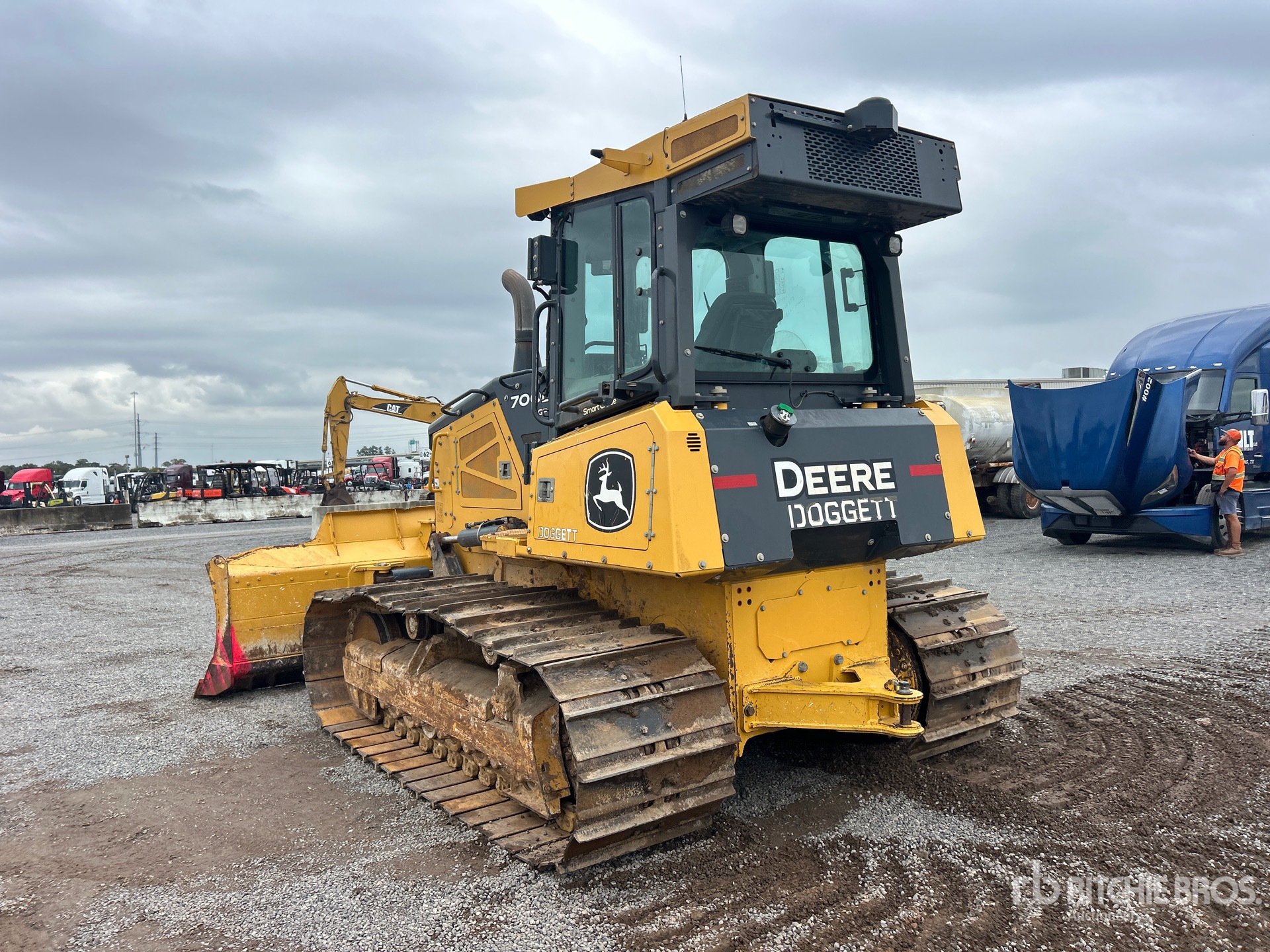 2022 John Deere 700L