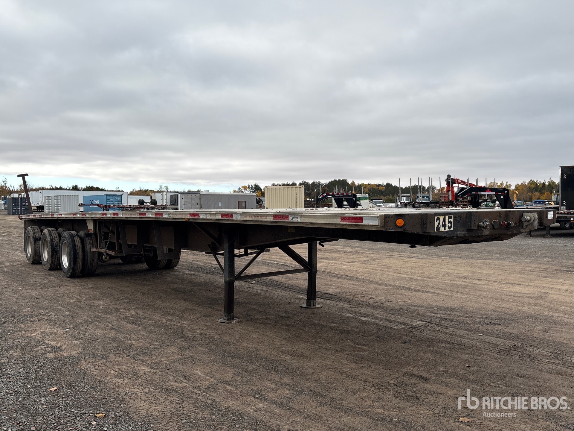 2003 Fontaine 48 ft Tri/A