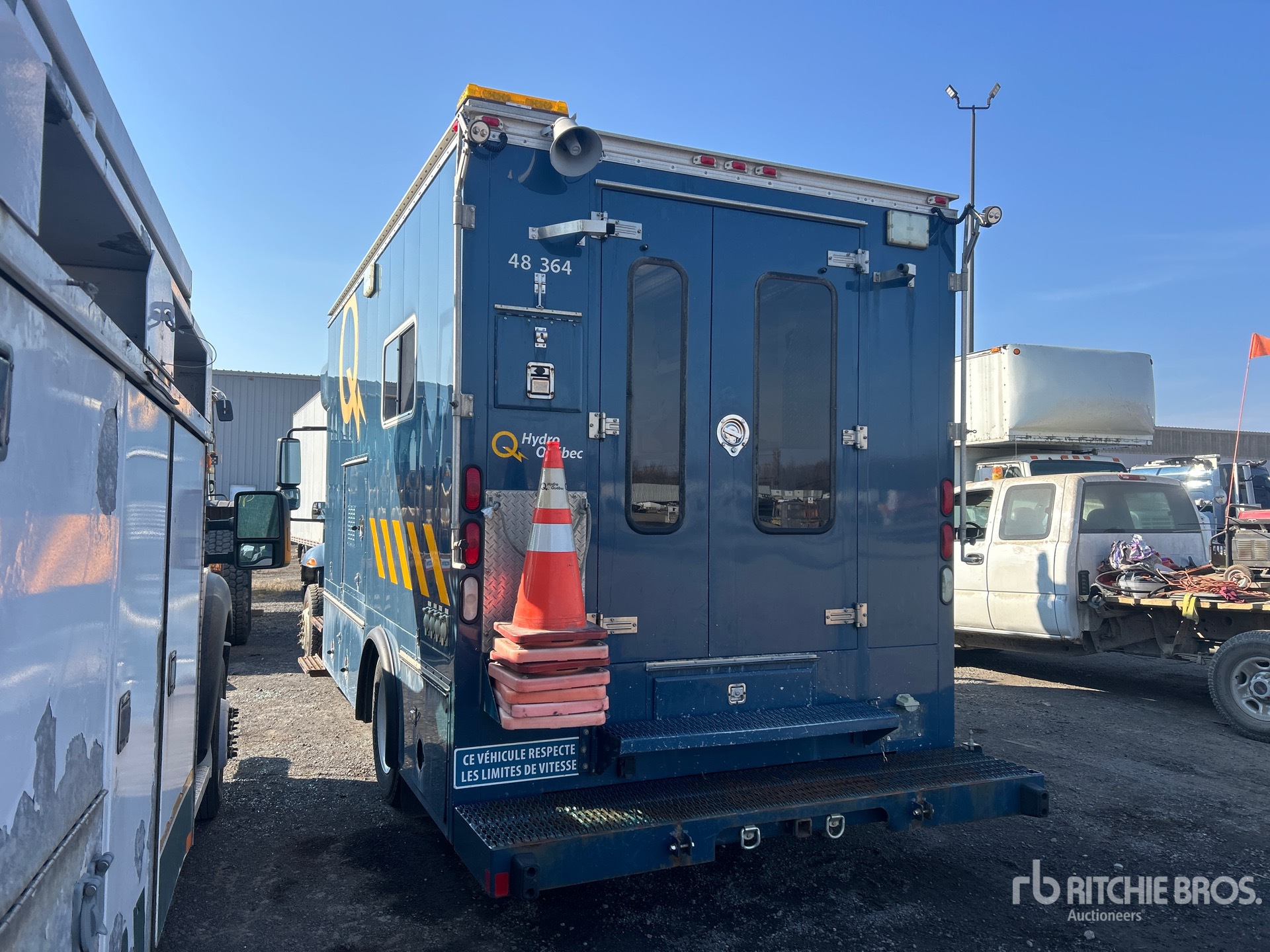 2008 International 4300 SBA