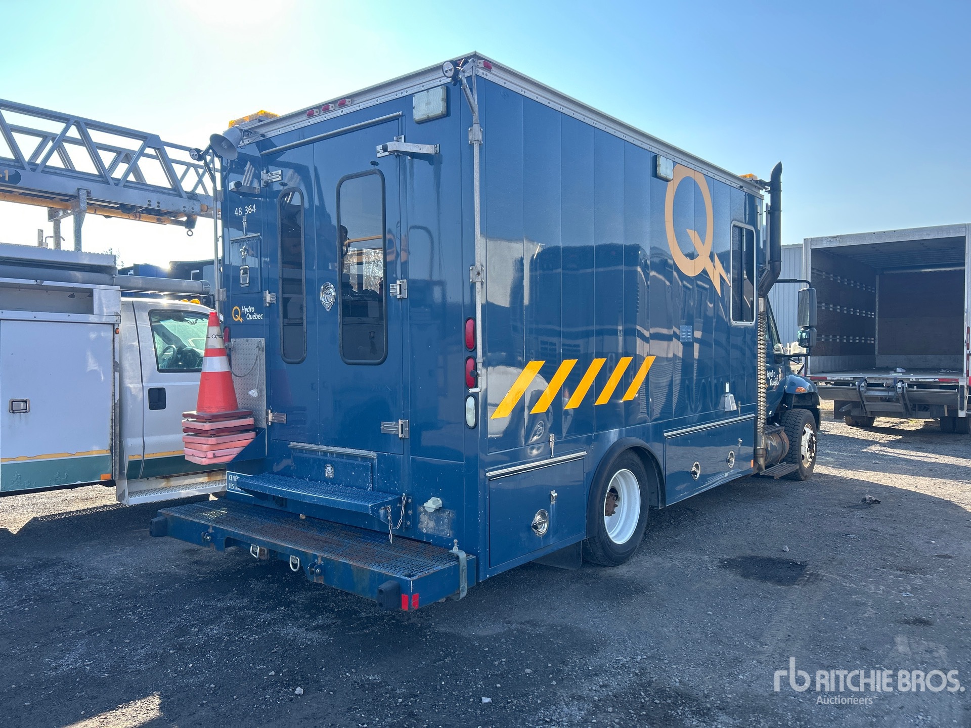 2008 International 4300 SBA