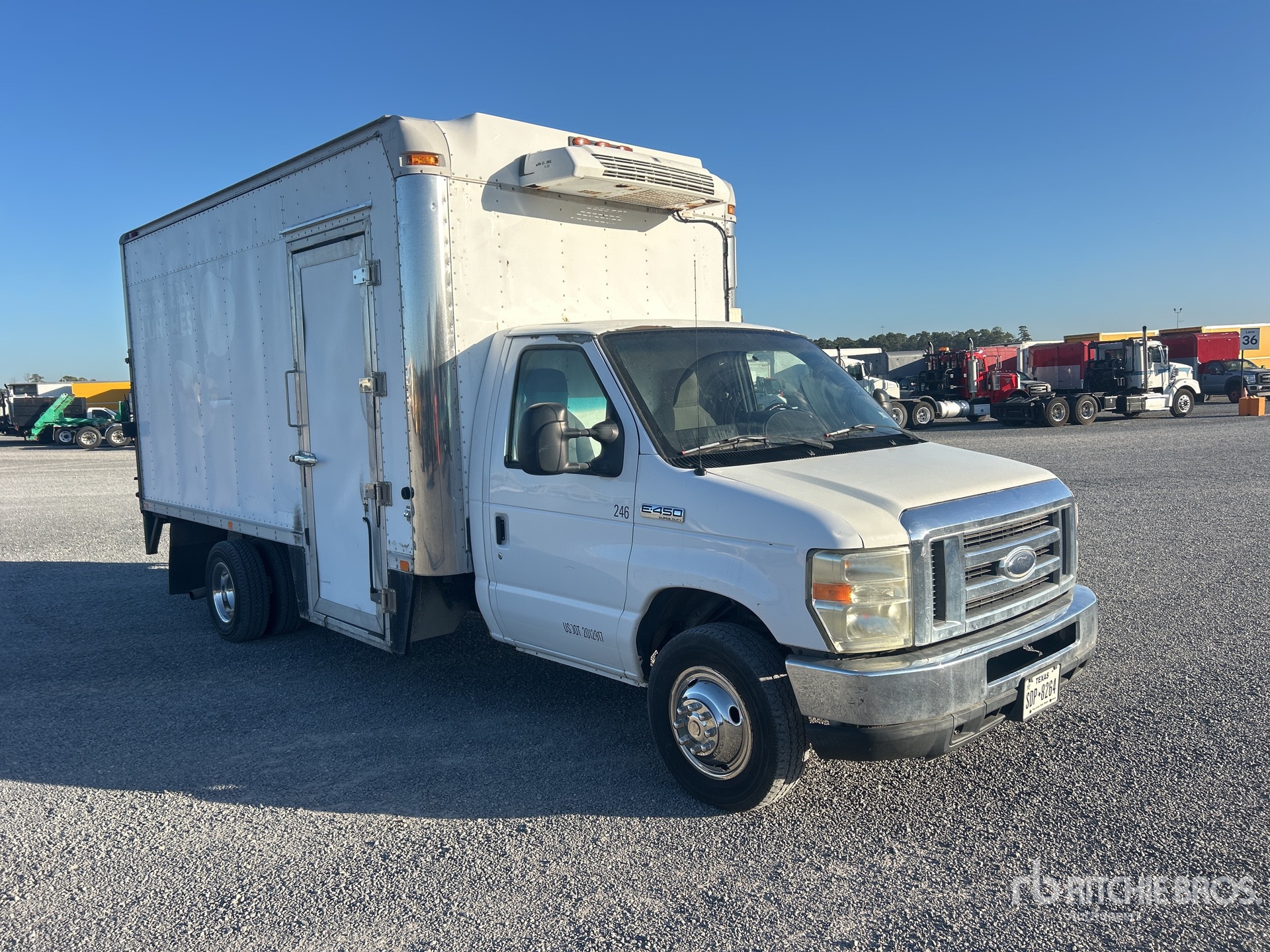 2009 Ford E-450 ECONOLINE