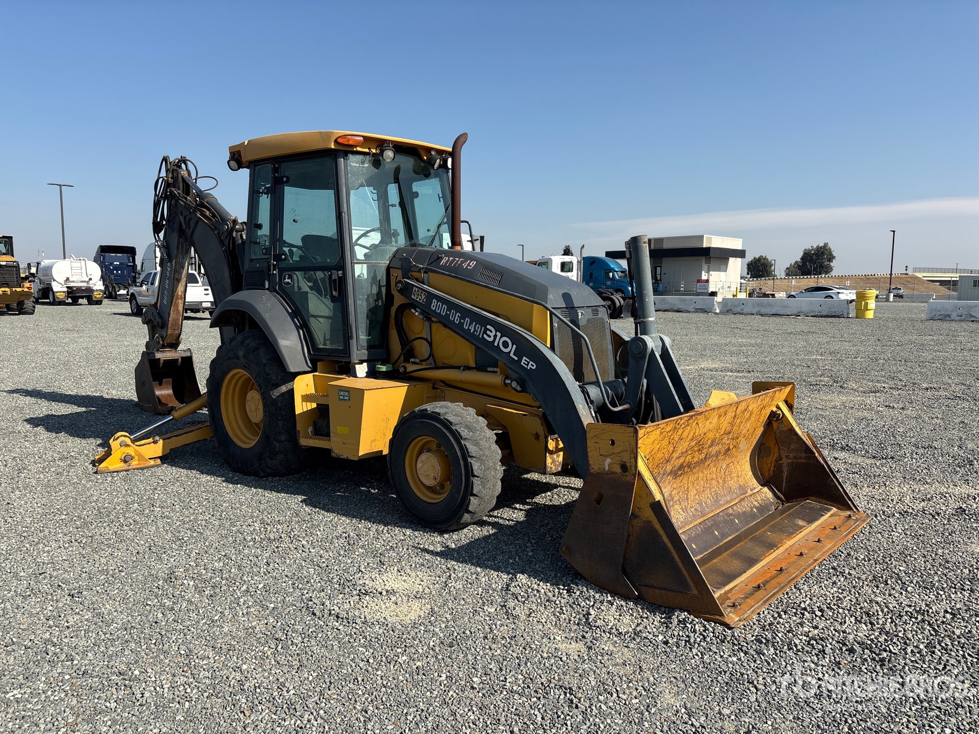2015 John Deere 310L EP