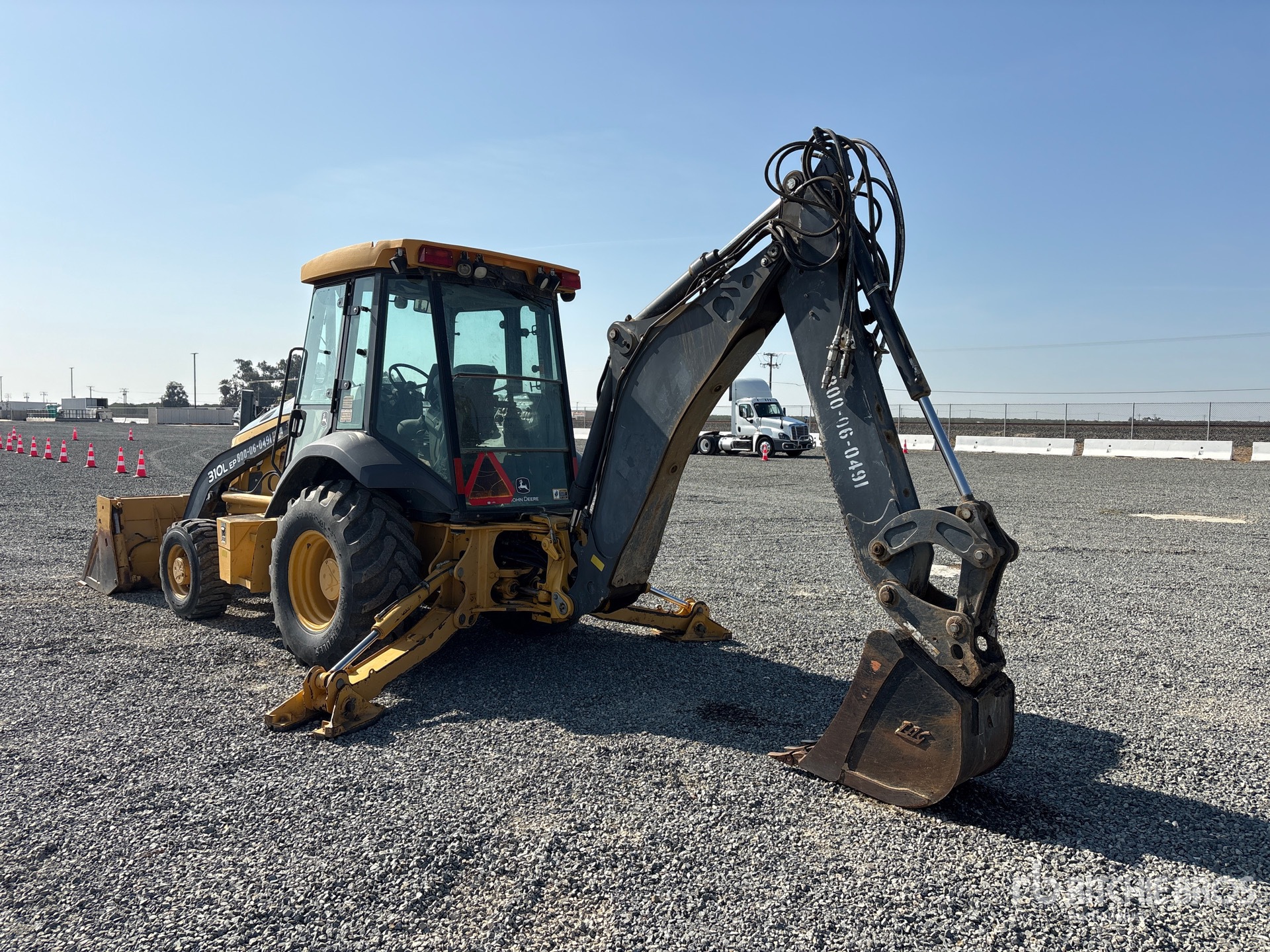 2015 John Deere 310L EP
