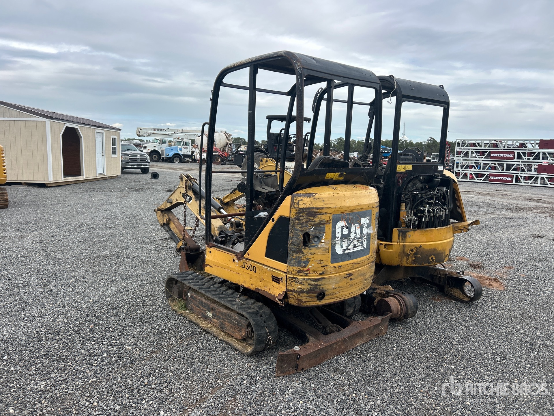 Caterpillar QUANTITY OF (2) (INOPERABLE)